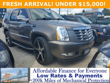 2012 CADILLAC Escalade Luxury SUV