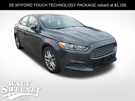 2016 Ford Fusion SE Sedan
