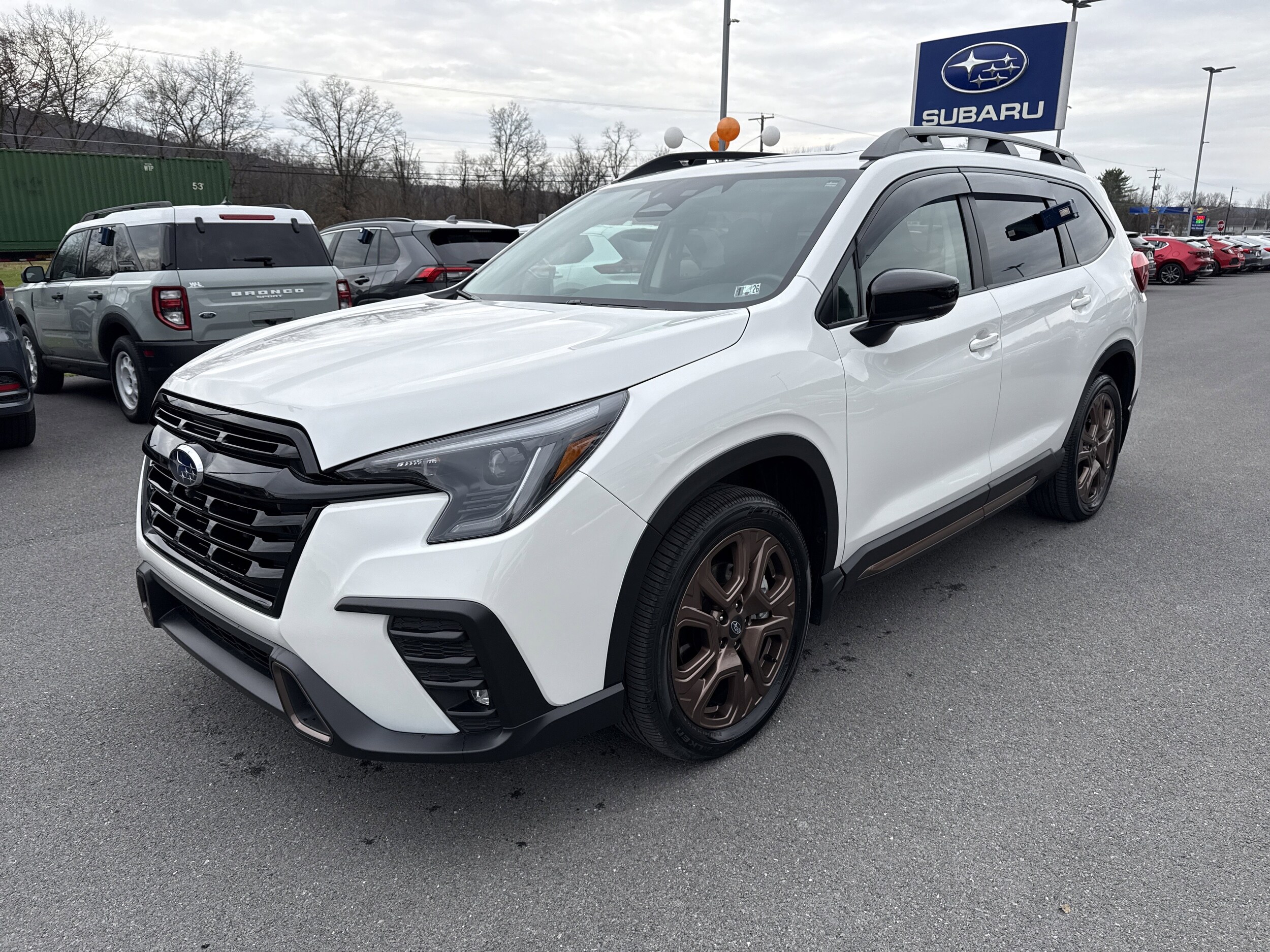 2025 Subaru Ascent Limited photo 3