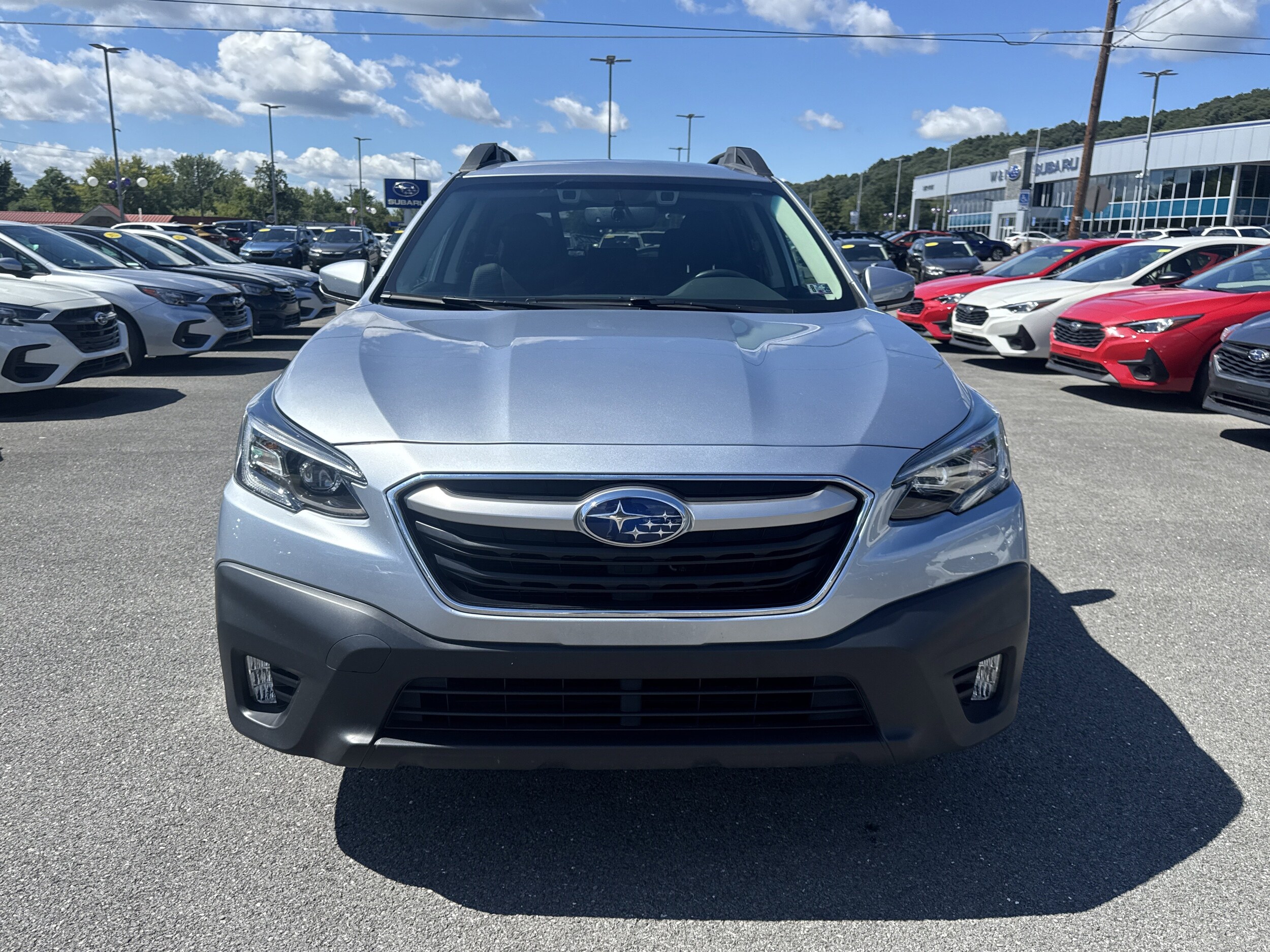 2022 Subaru Outback Premium photo 2