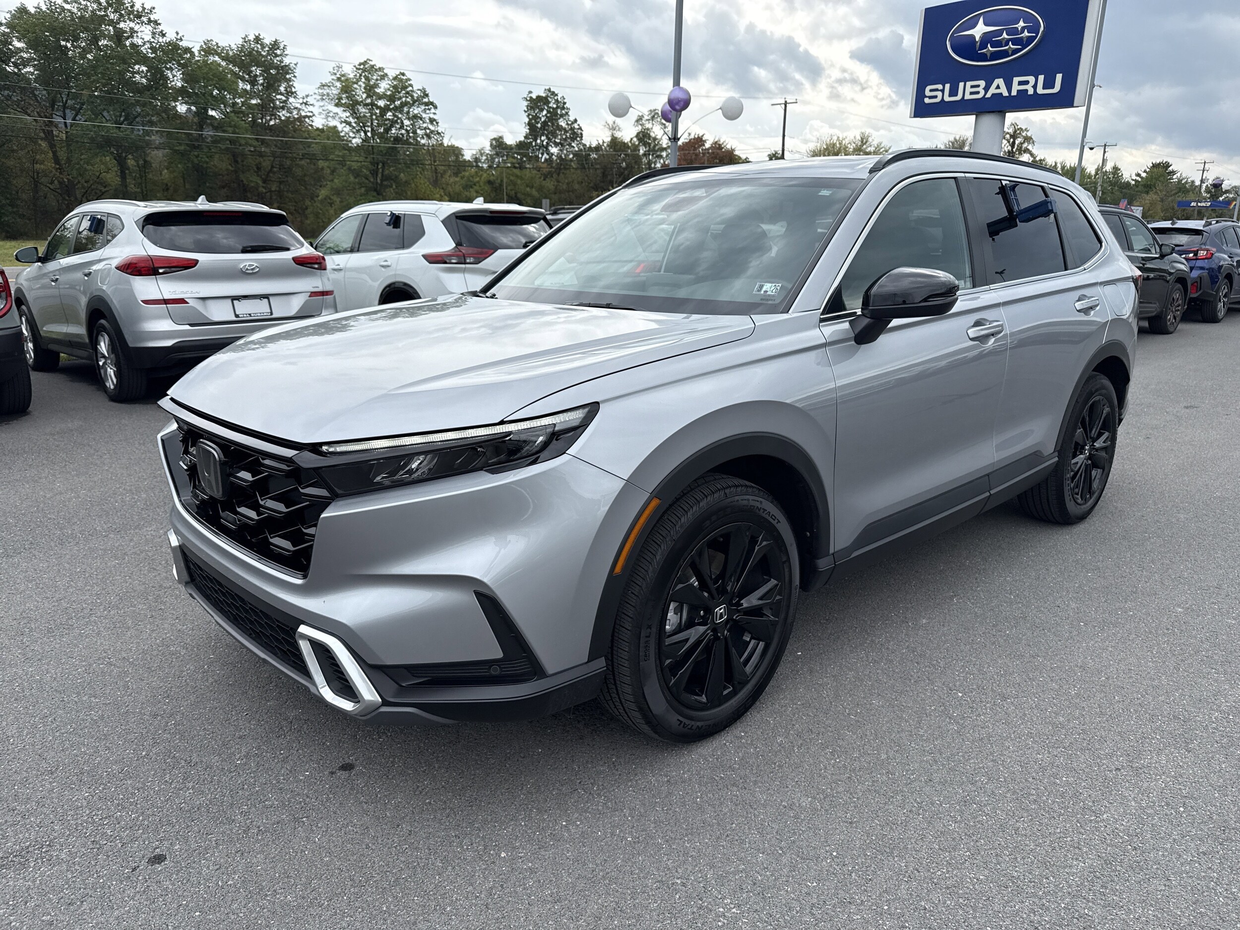 2023 Honda CR-V Hybrid Sport Touring photo 3