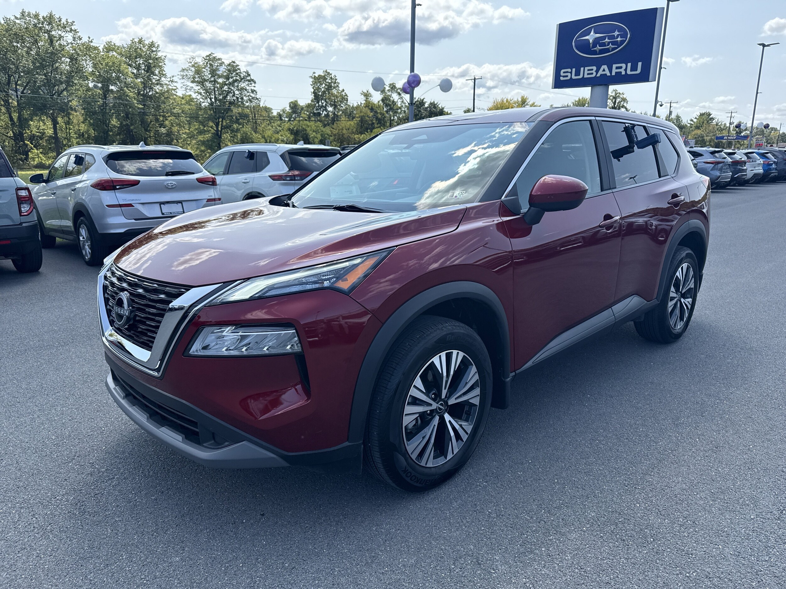 2023 Nissan Rogue SV photo 3
