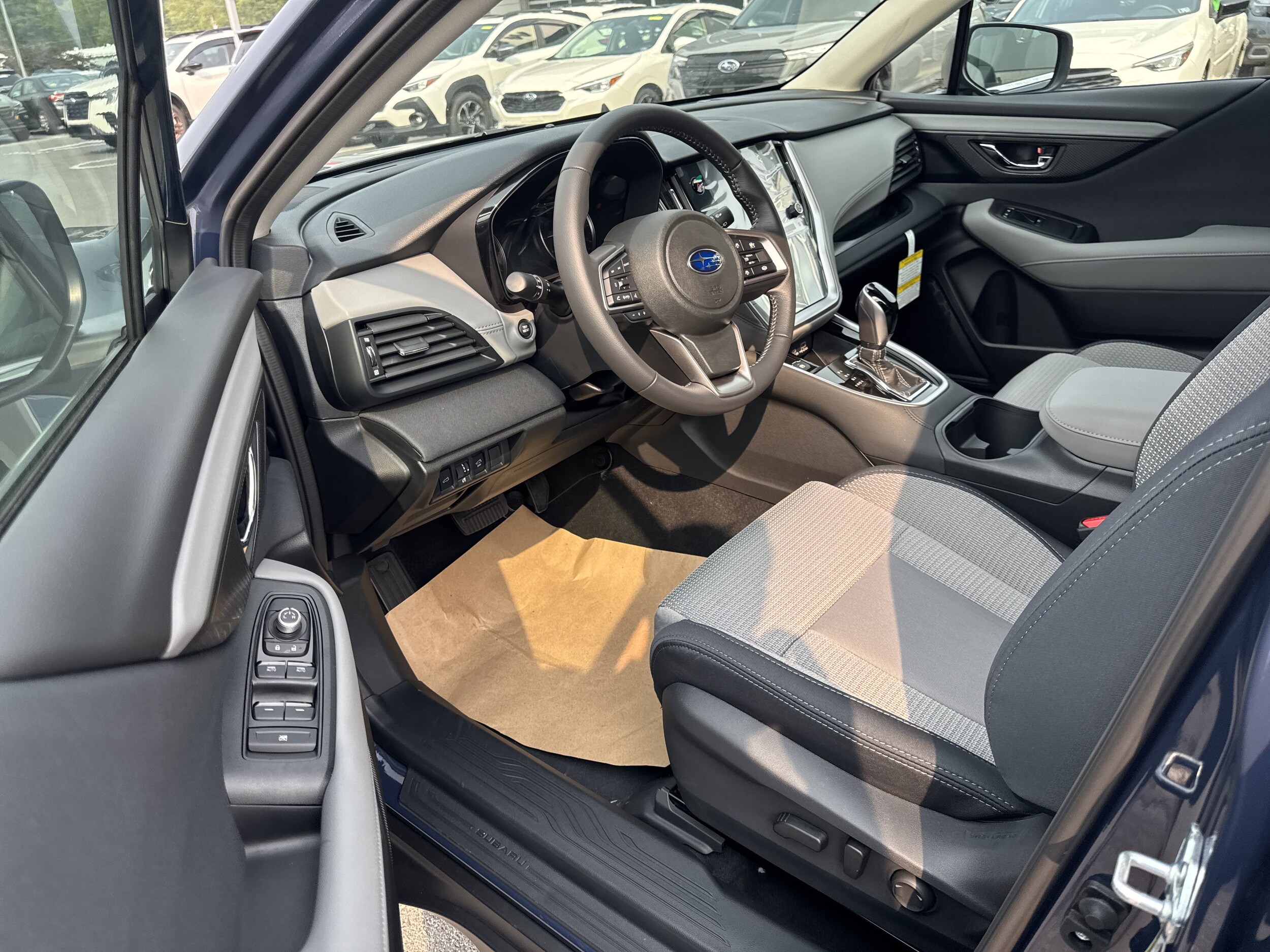 2025 Subaru Outback Premium photo 2