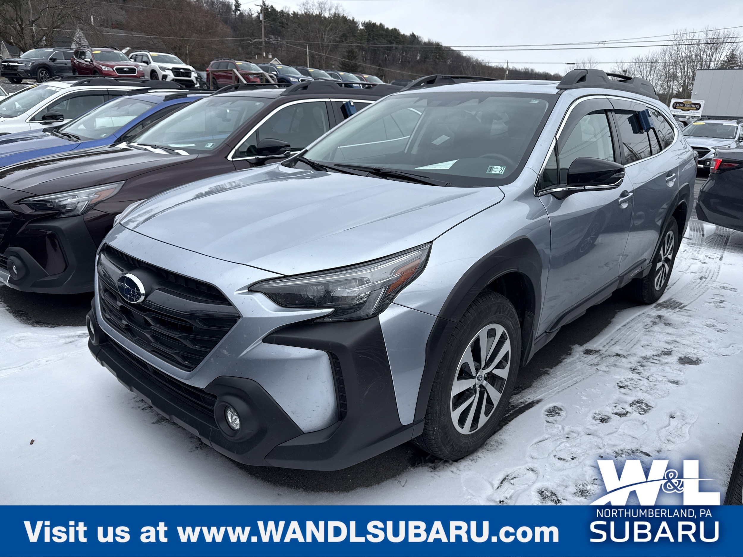 2024 Subaru Outback Premium's photo