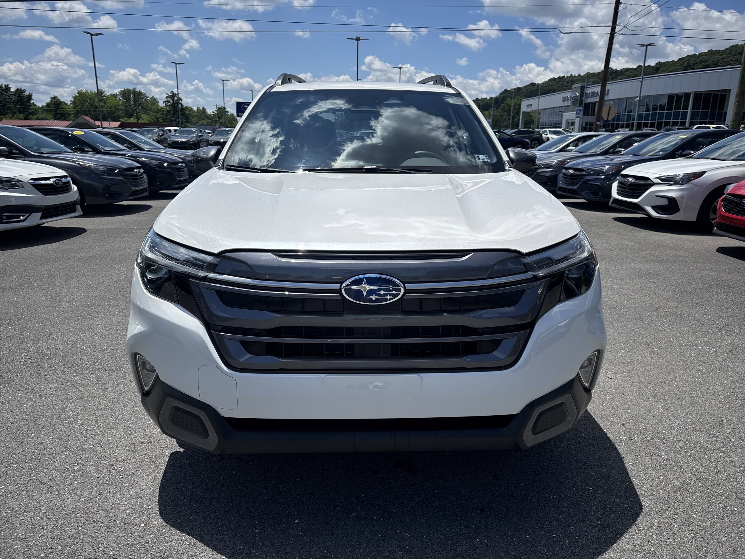 2025 Subaru Forester Limited photo 2