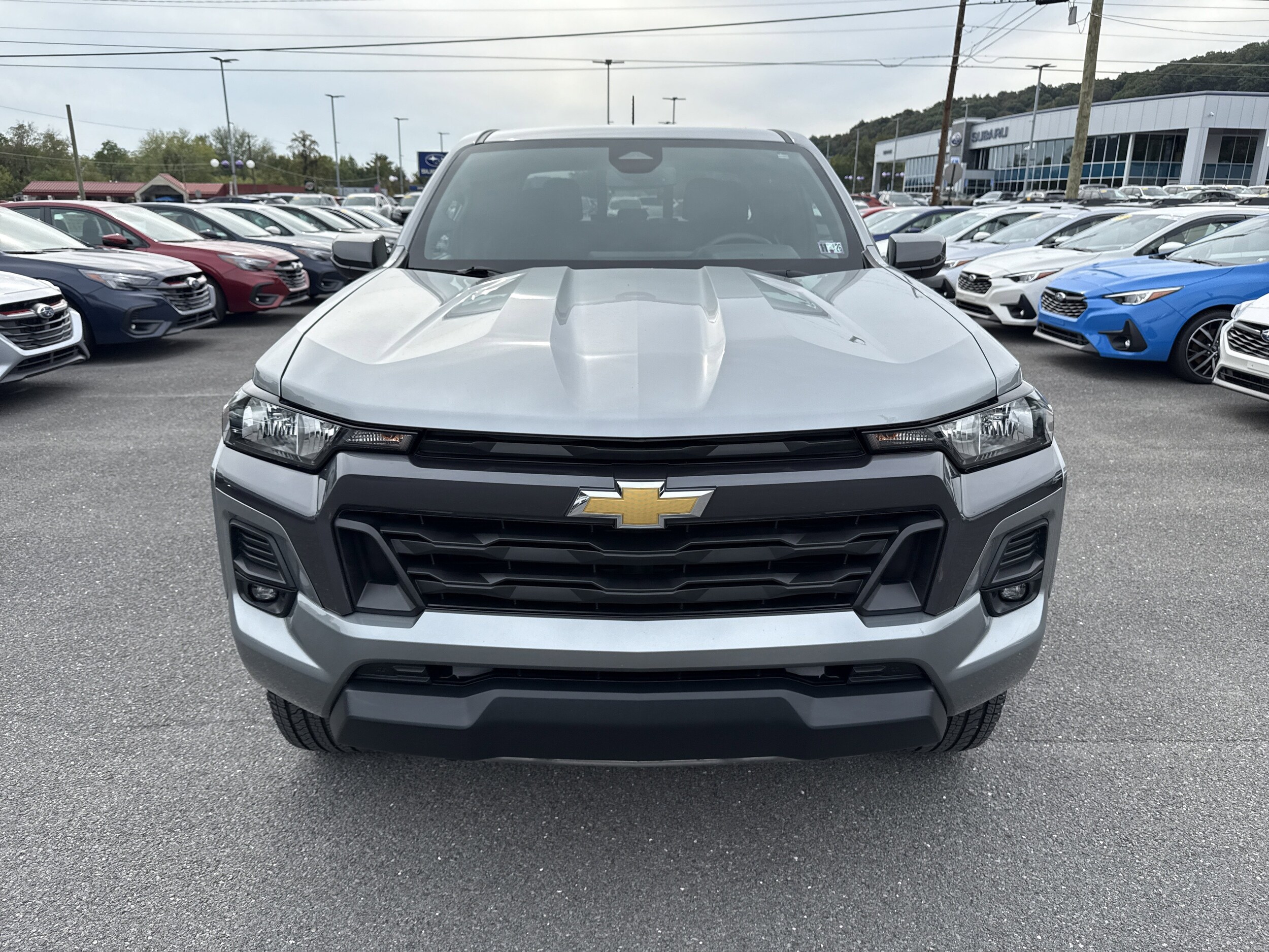 2024 Chevrolet Colorado LT photo 2