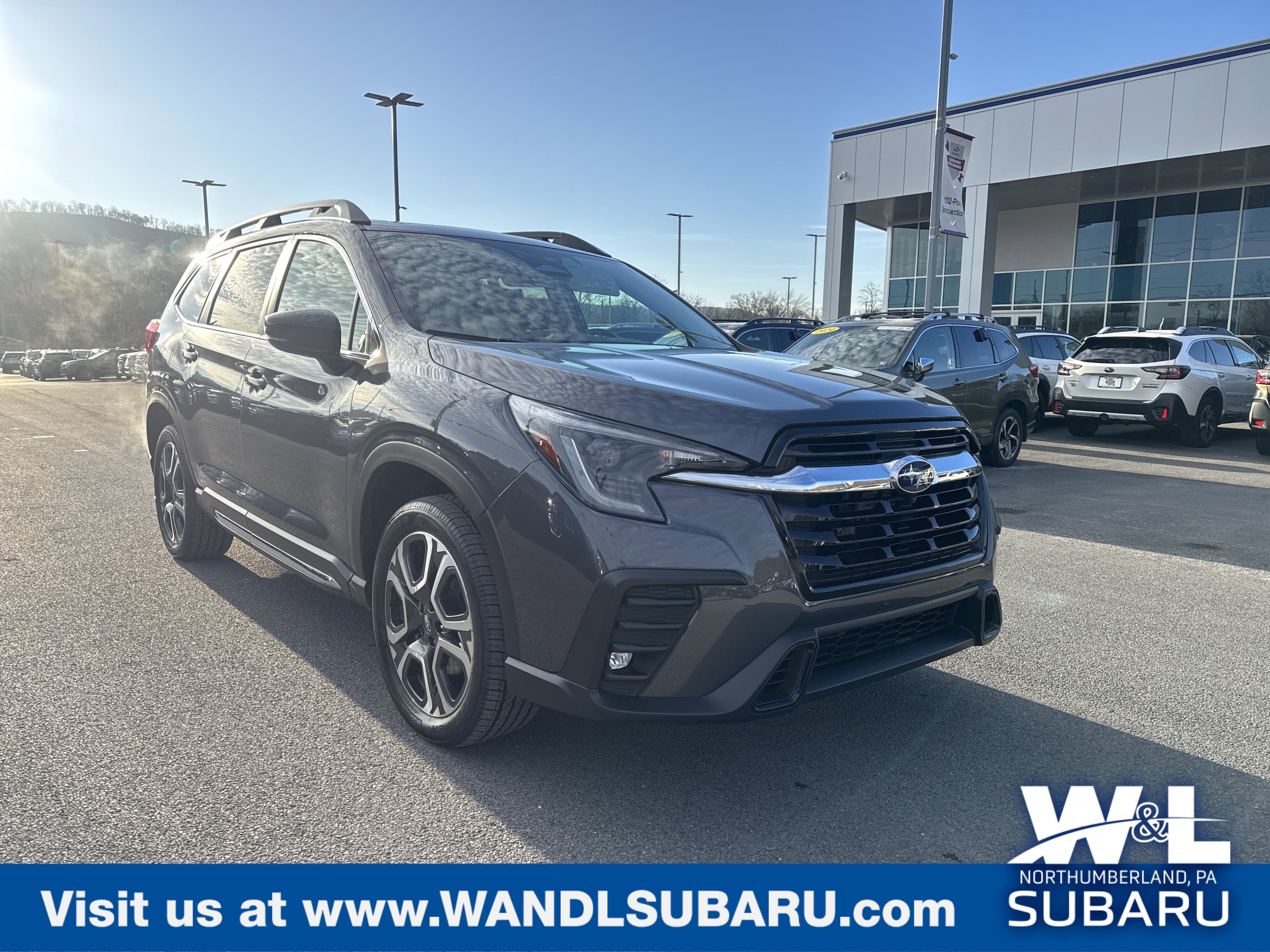 2025 Subaru Ascent Limited's photo