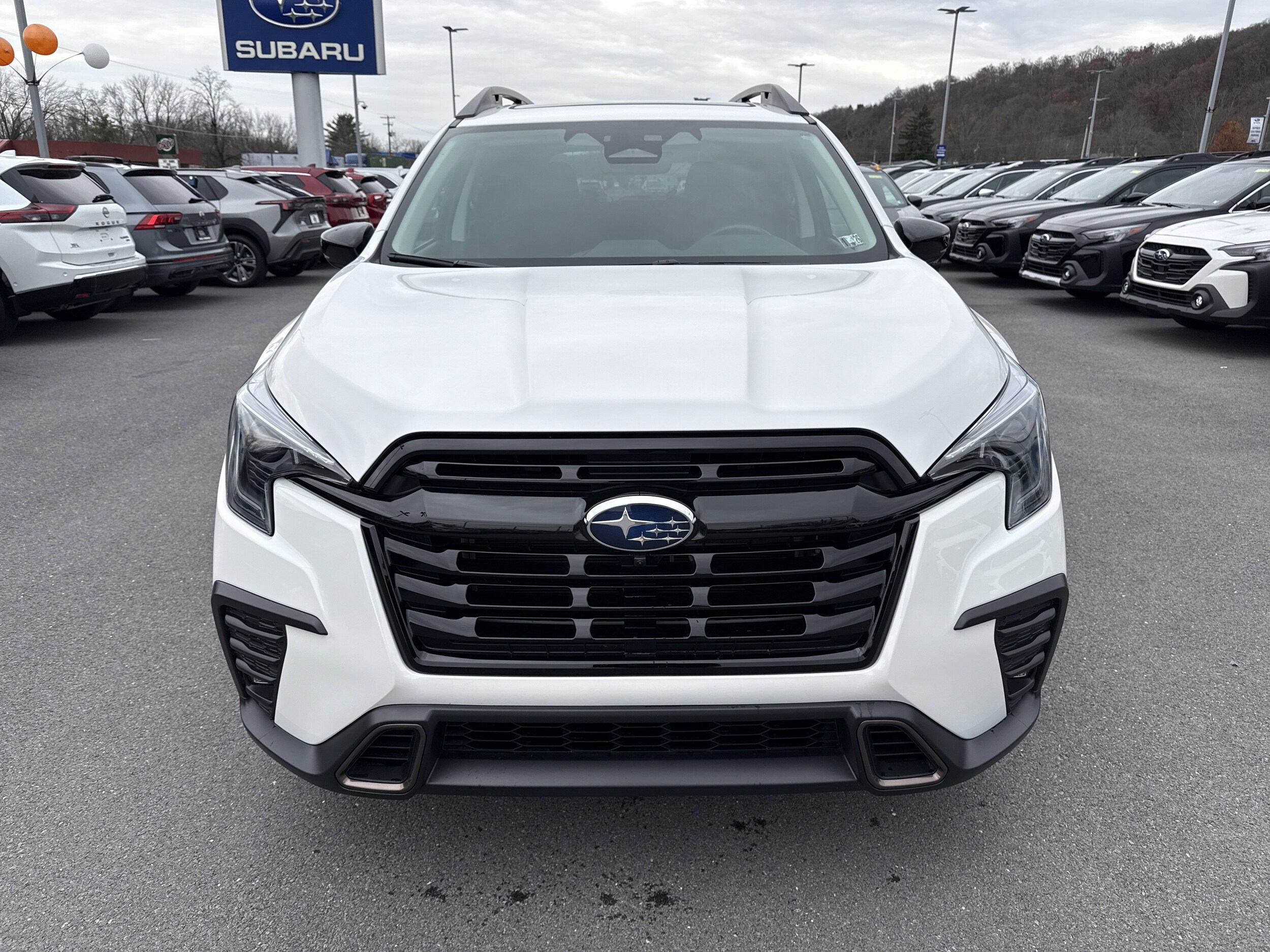 2025 Subaru Ascent Limited photo 2