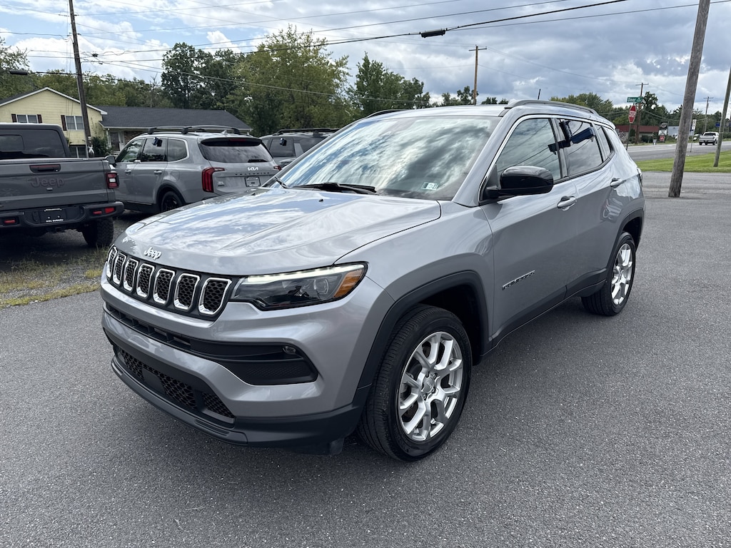 Used 2023 Jeep Compass Latitude Lux SUV