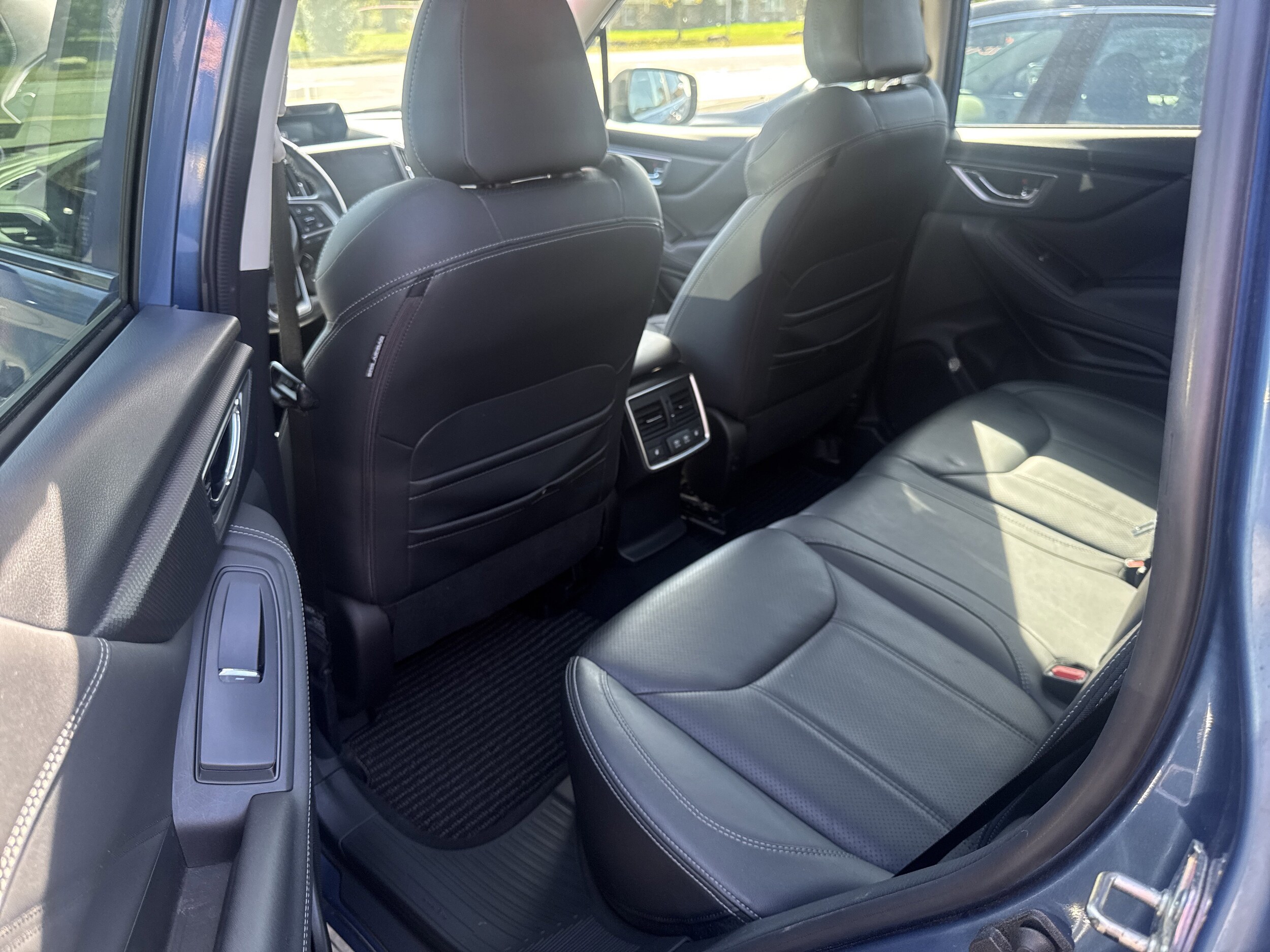 2020 Subaru Forester Touring photo 4