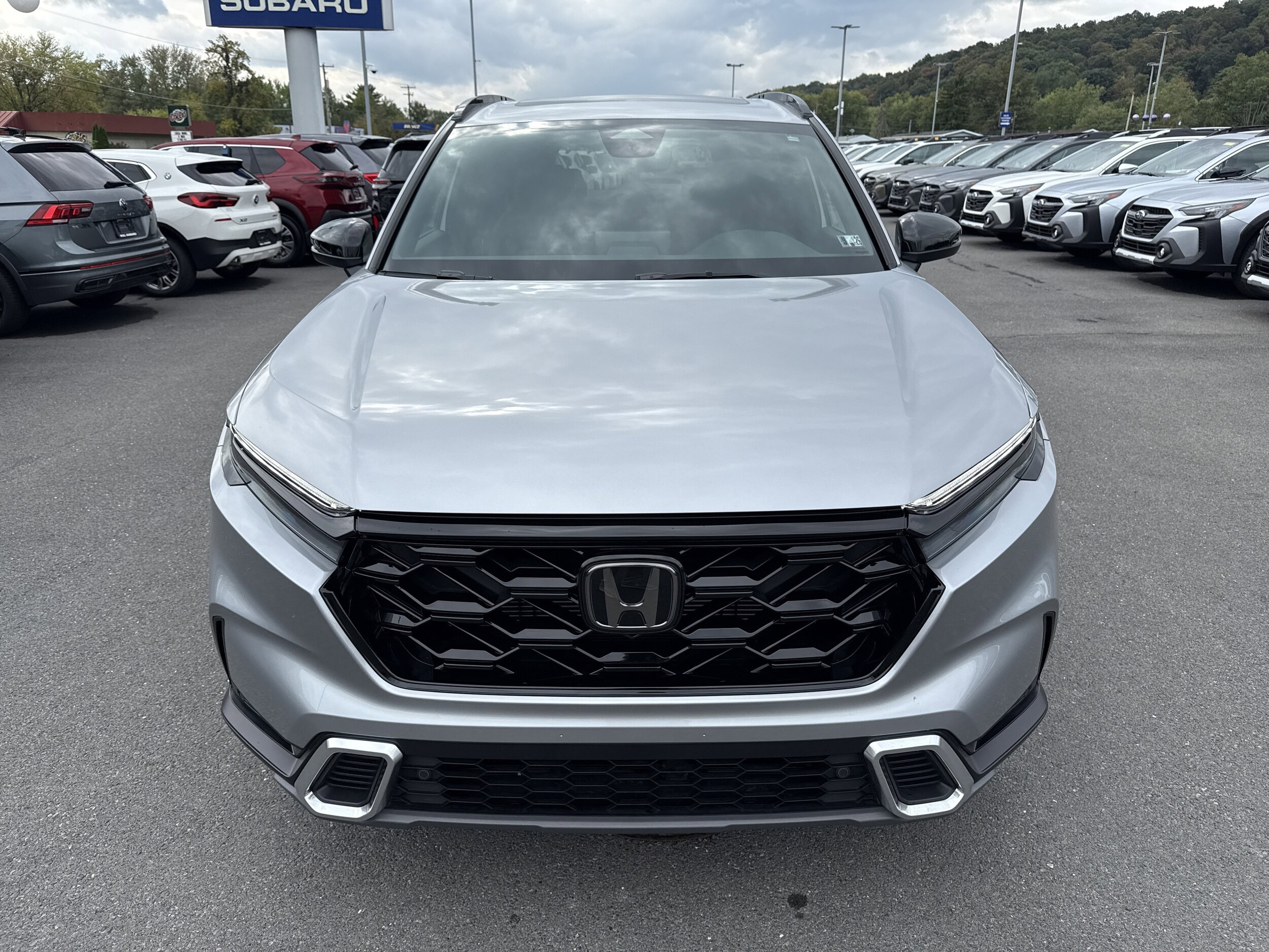 2023 Honda CR-V Hybrid Sport Touring photo 2