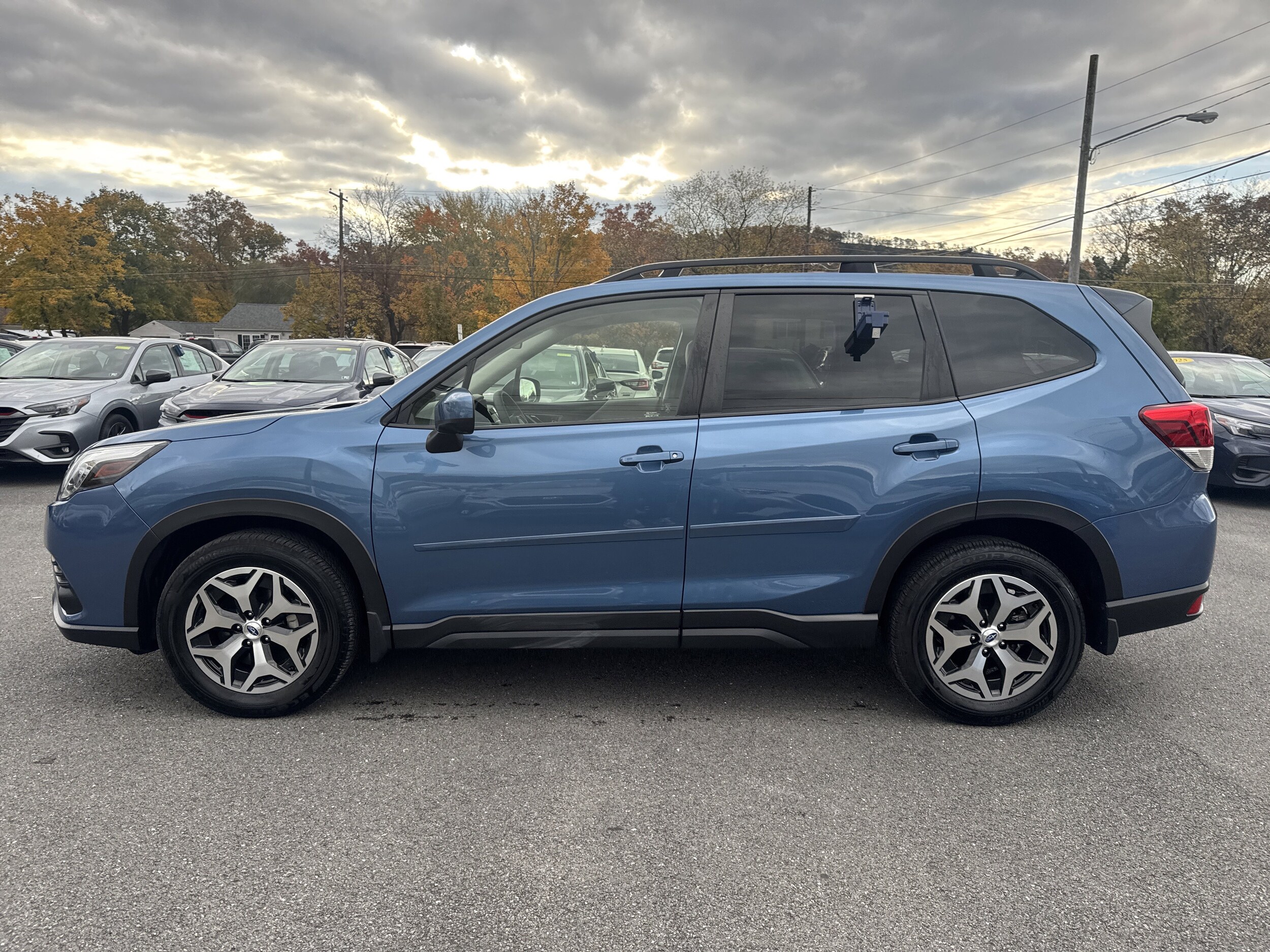 2024 Subaru Forester Premium Base photo 4