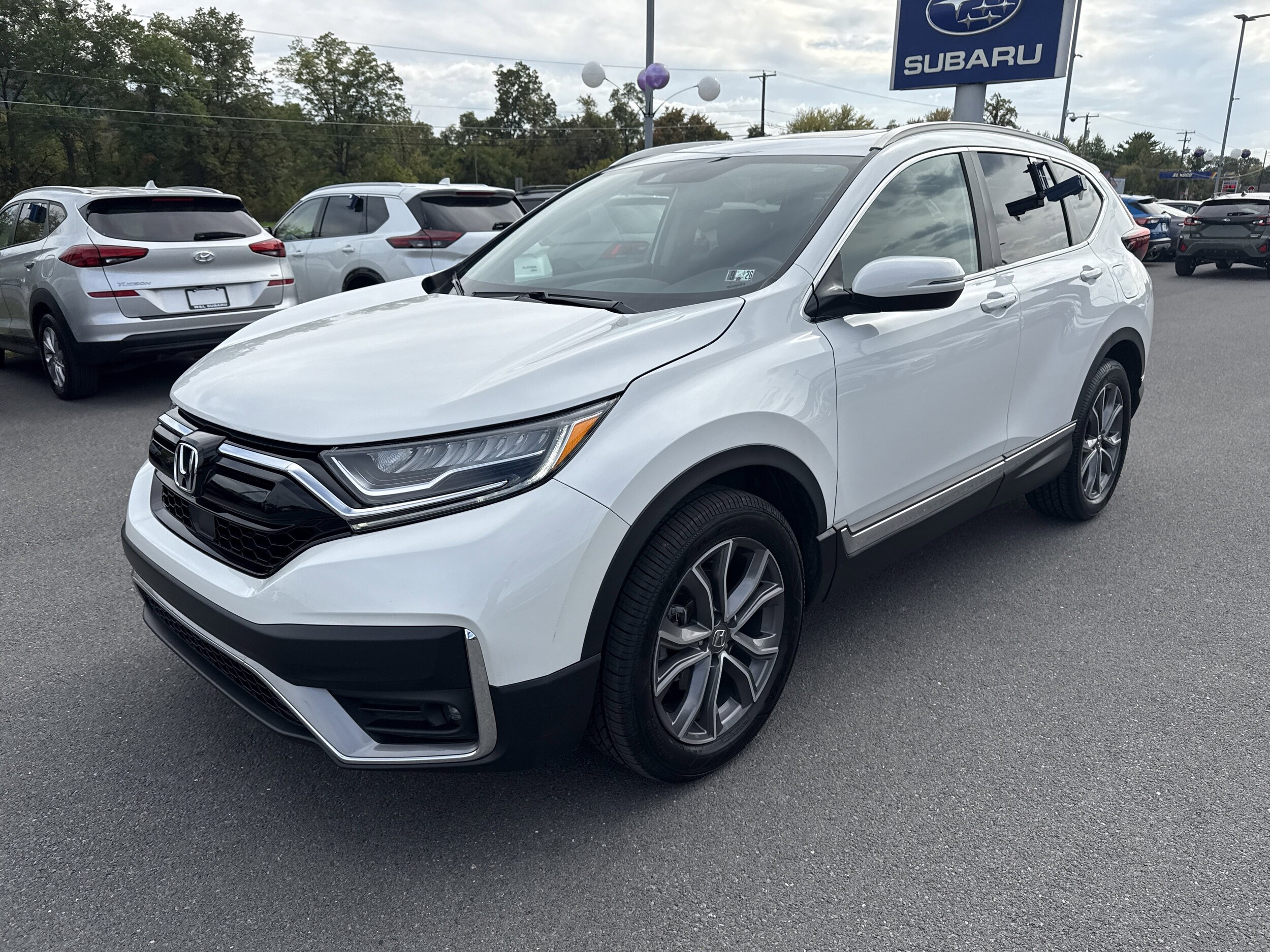 2020 Honda CR-V Touring photo 3