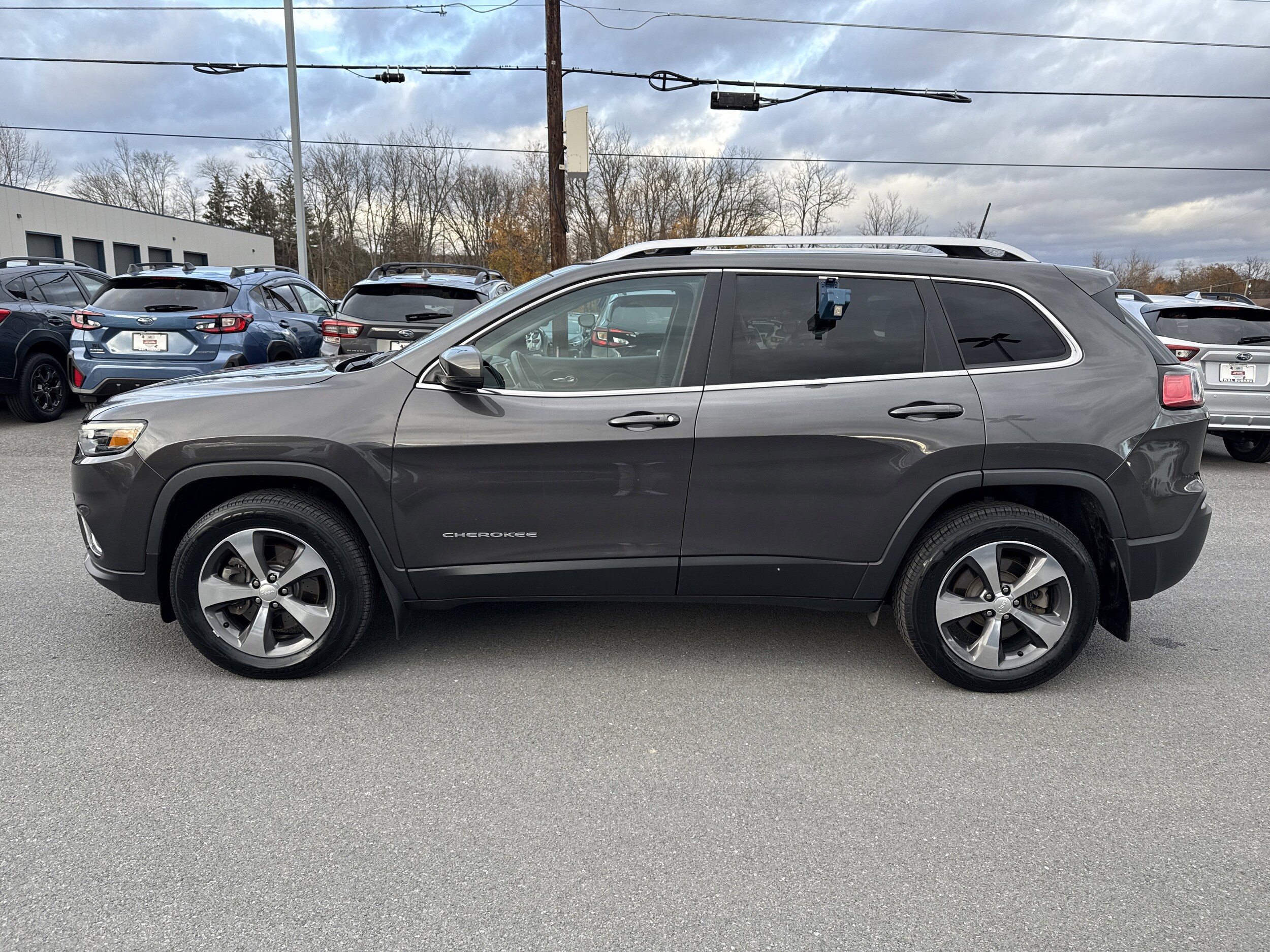 2020 Jeep Cherokee Limited photo 4