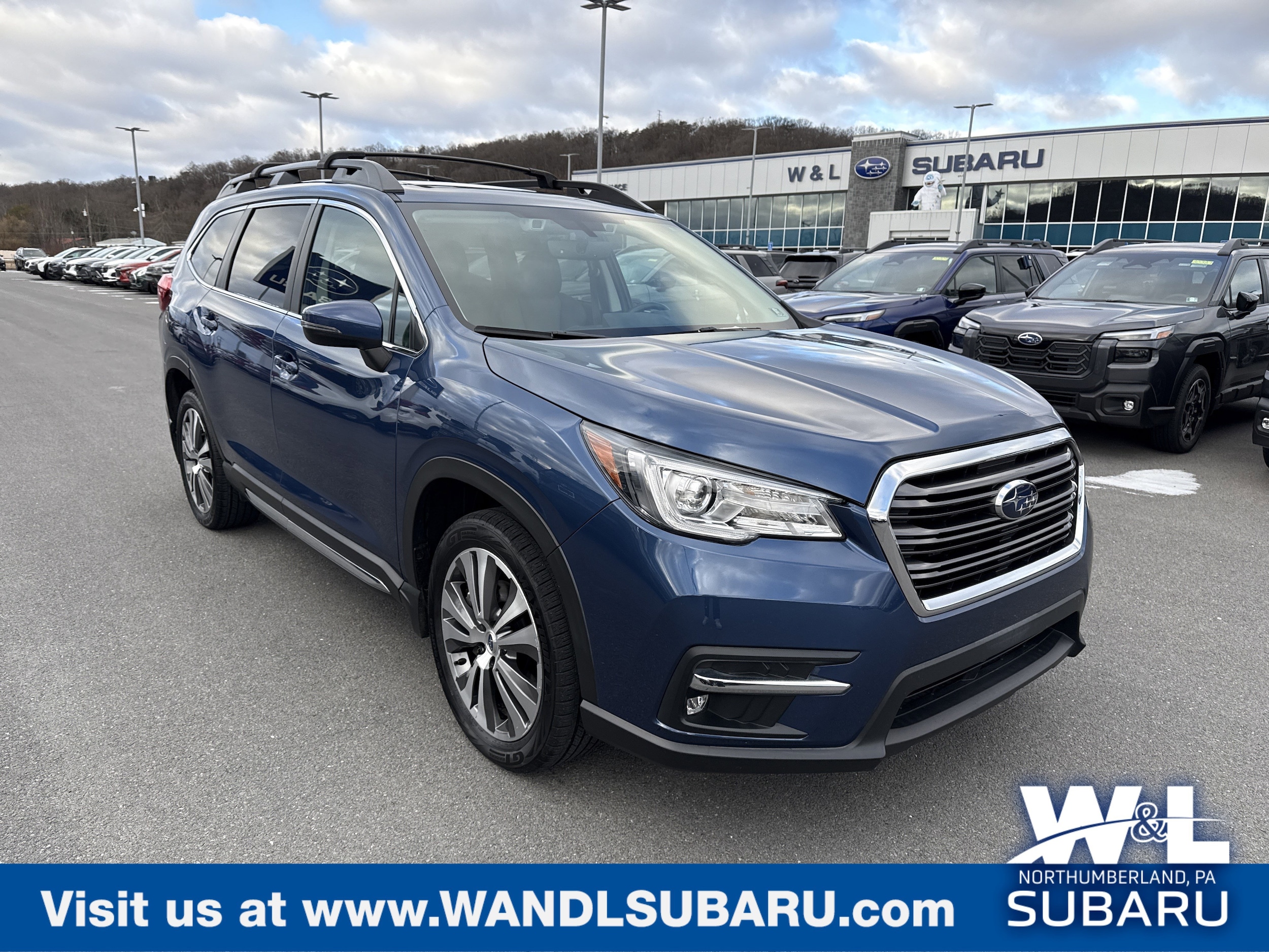 2022 Subaru Ascent Limited's photo