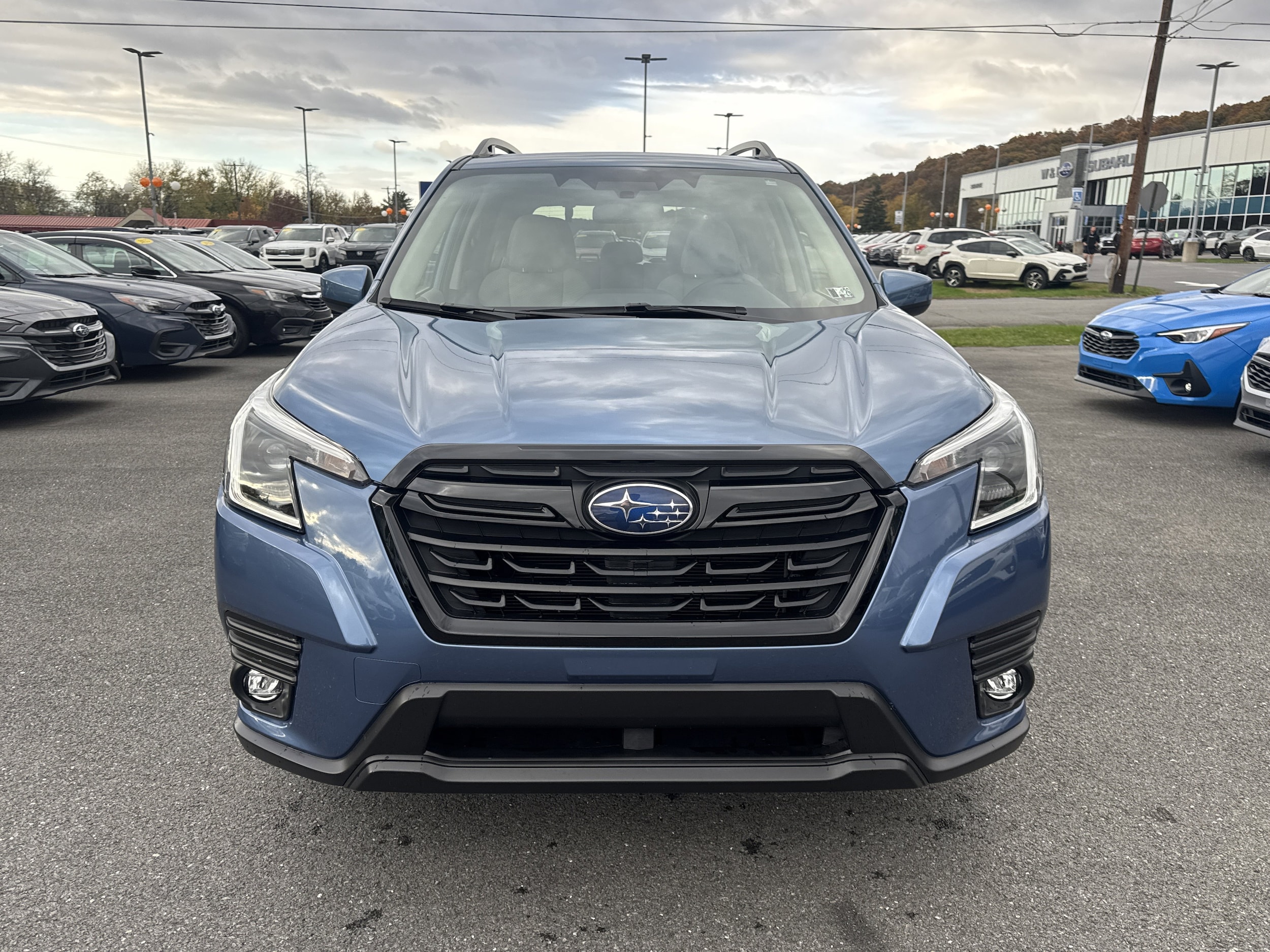 2024 Subaru Forester Premium Base photo 2