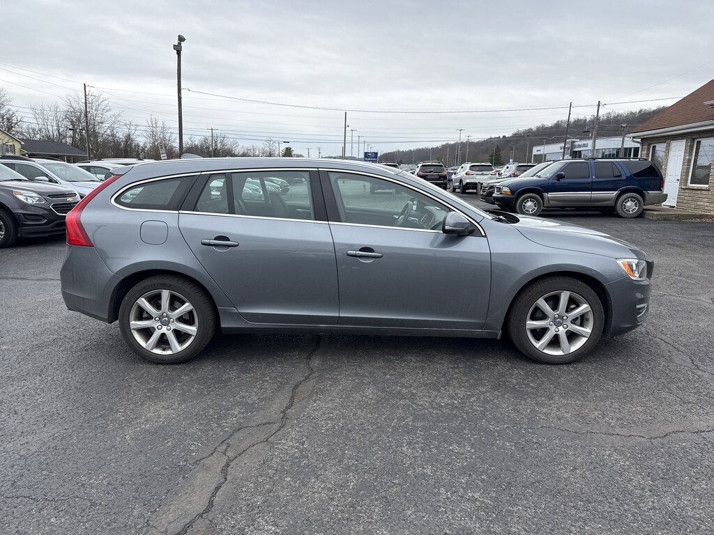 Used 2016 Volvo V60 T5 Drive-E Premier Wagon