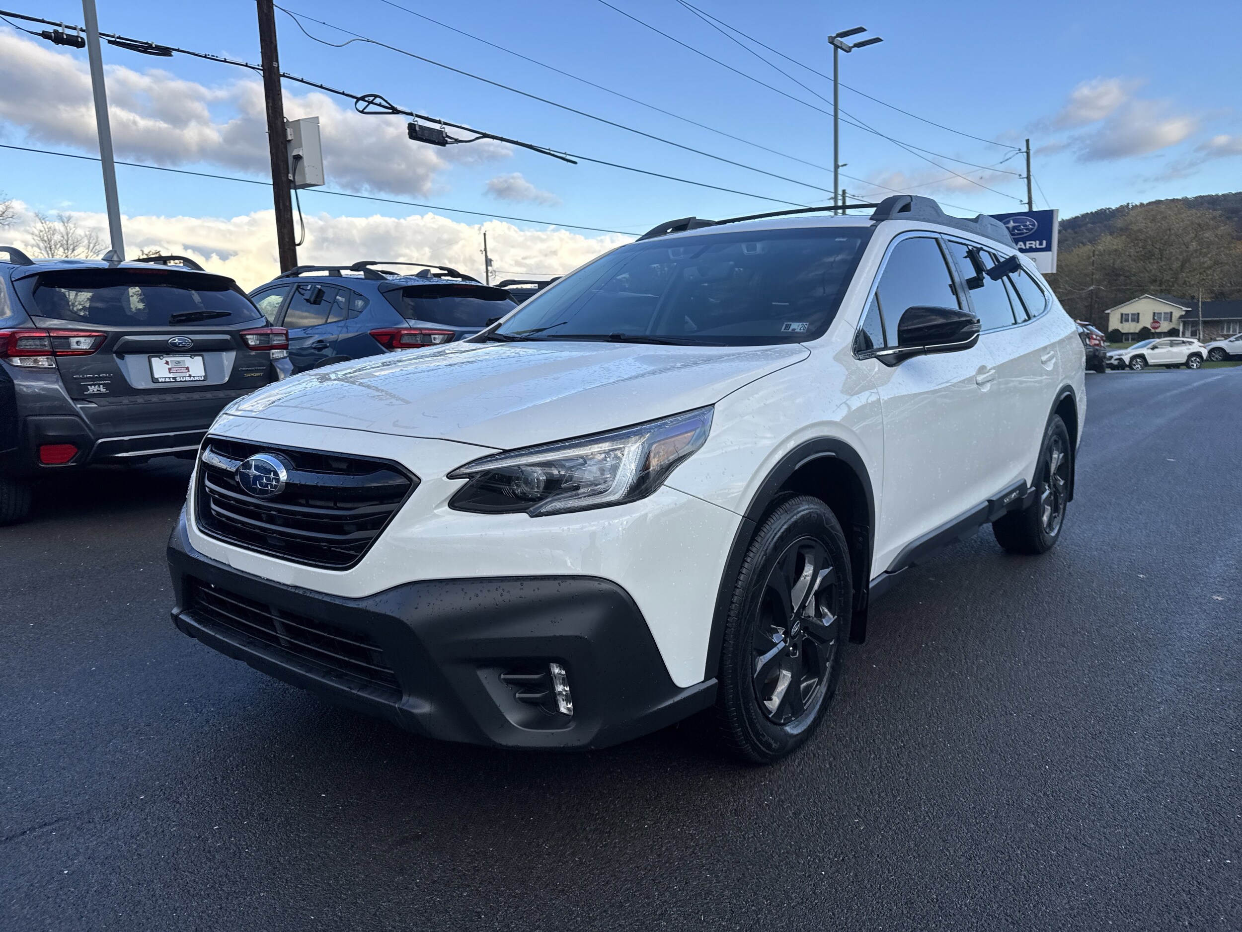 2022 Subaru Outback Onyx Edition XT photo 3