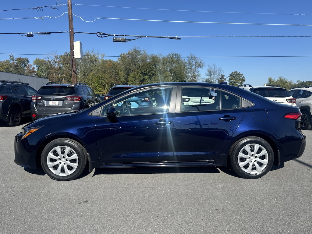 Used 2022 Toyota Corolla LE Sedan