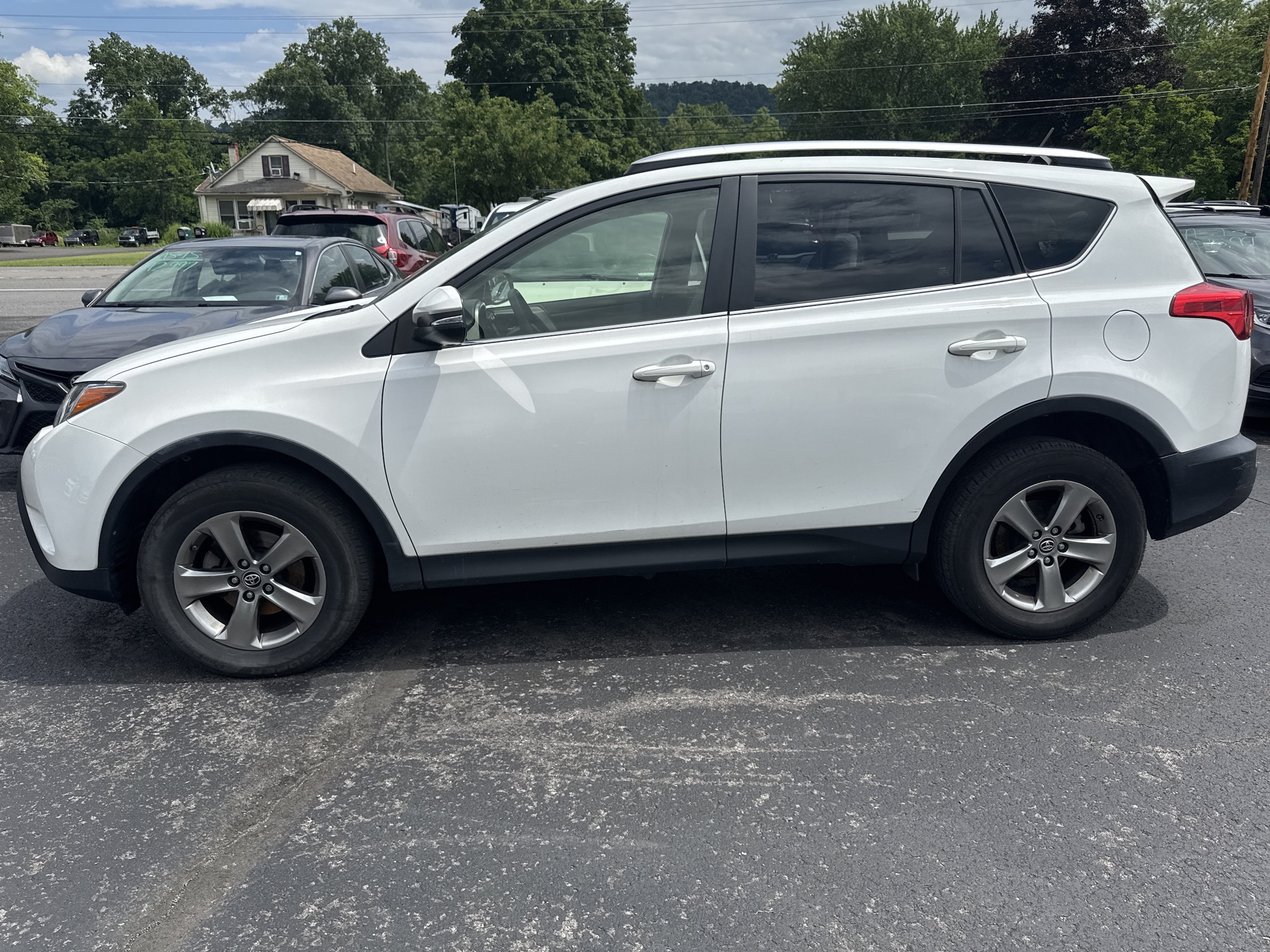 Used 2015 Toyota RAV4 XLE with VIN JTMRFREVXFD150147 for sale in Northumberland, PA