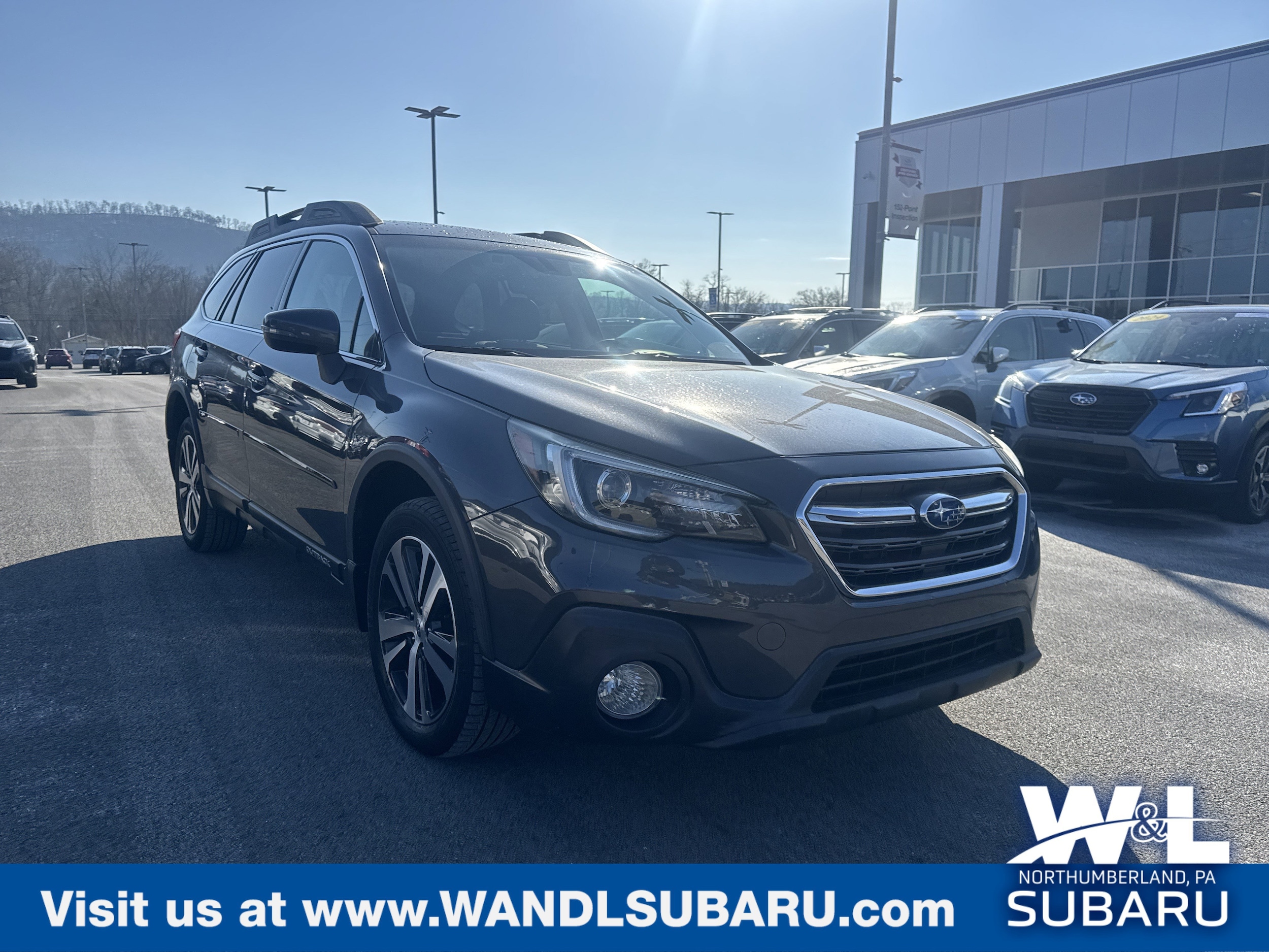 2018 Subaru Outback Limited's photo