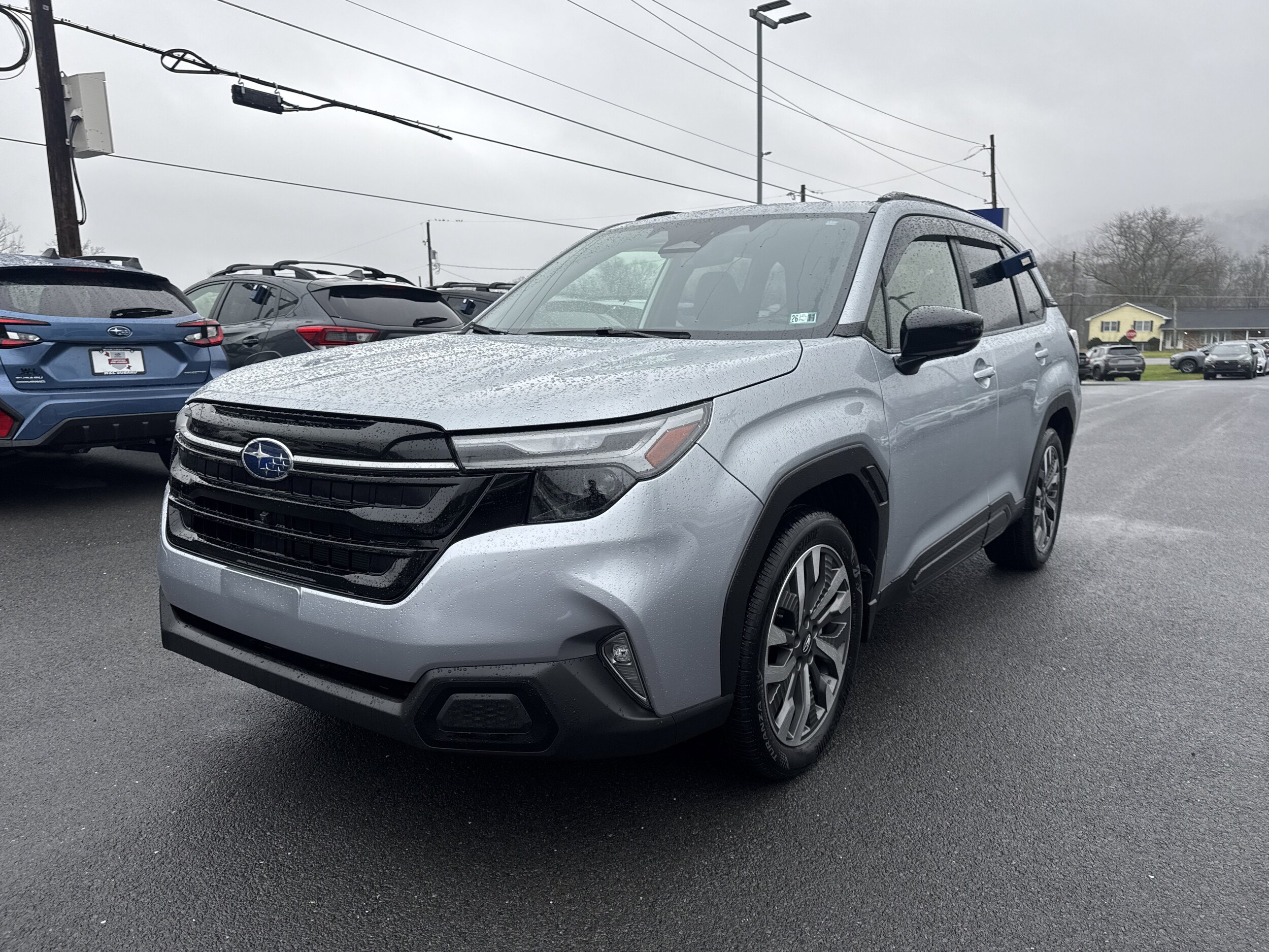 2025 Subaru Forester Touring photo 3