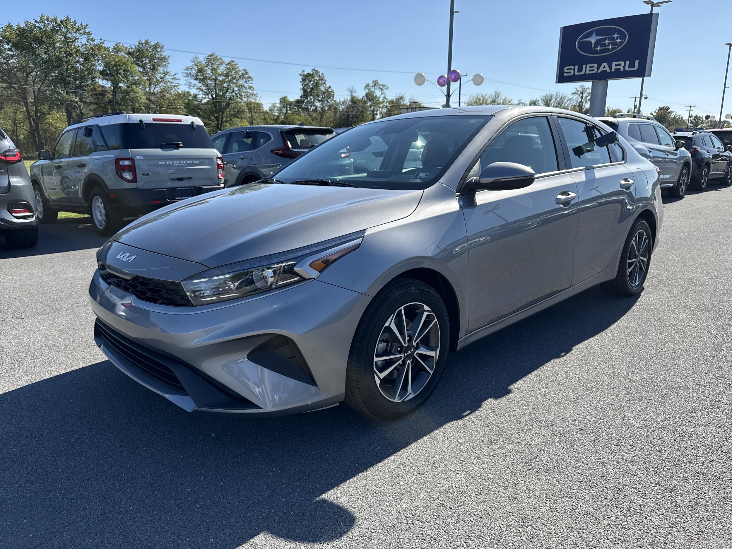 2023 Kia Forte LXS photo 2
