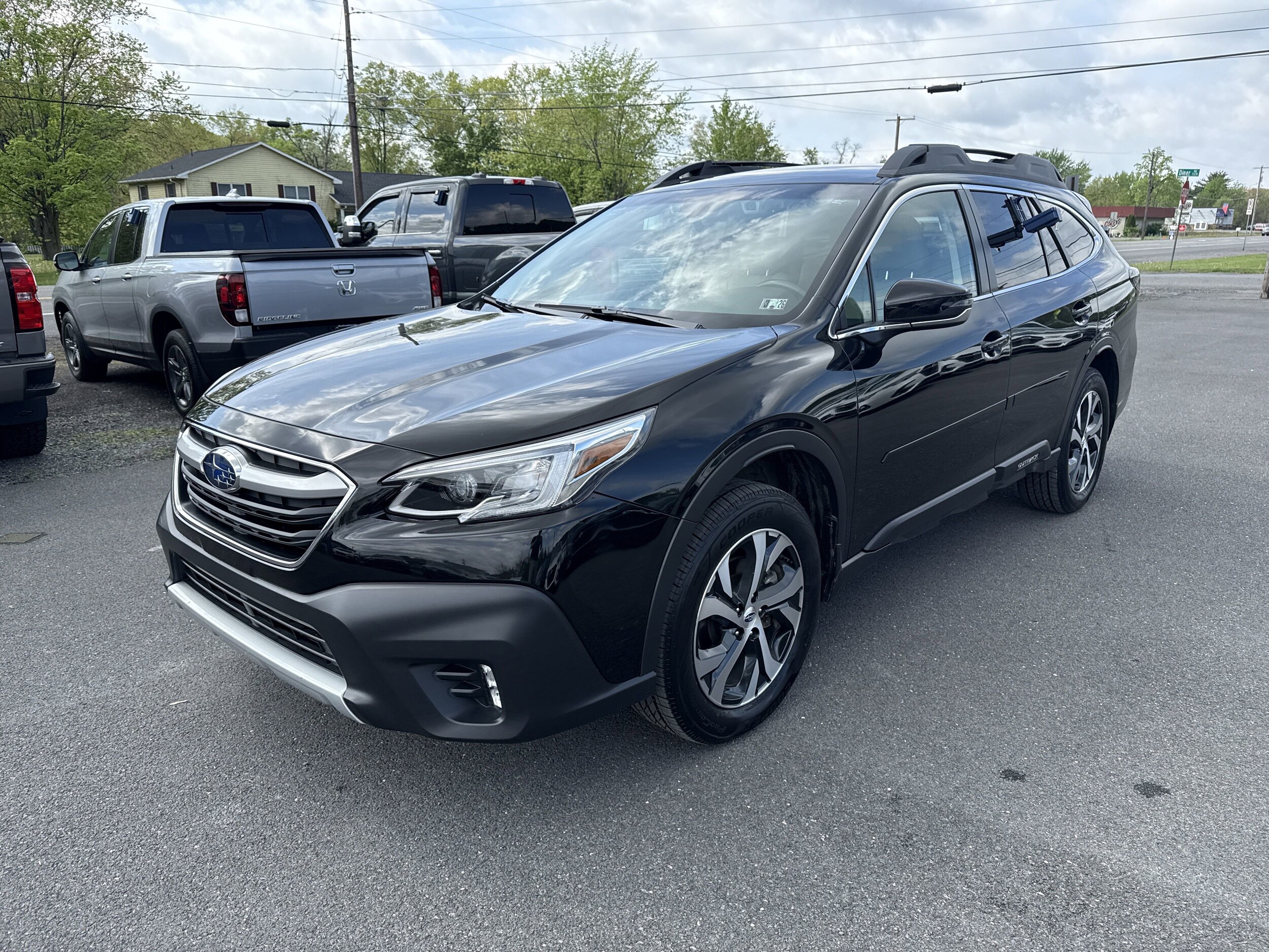 2022 Subaru Outback Limited photo 3
