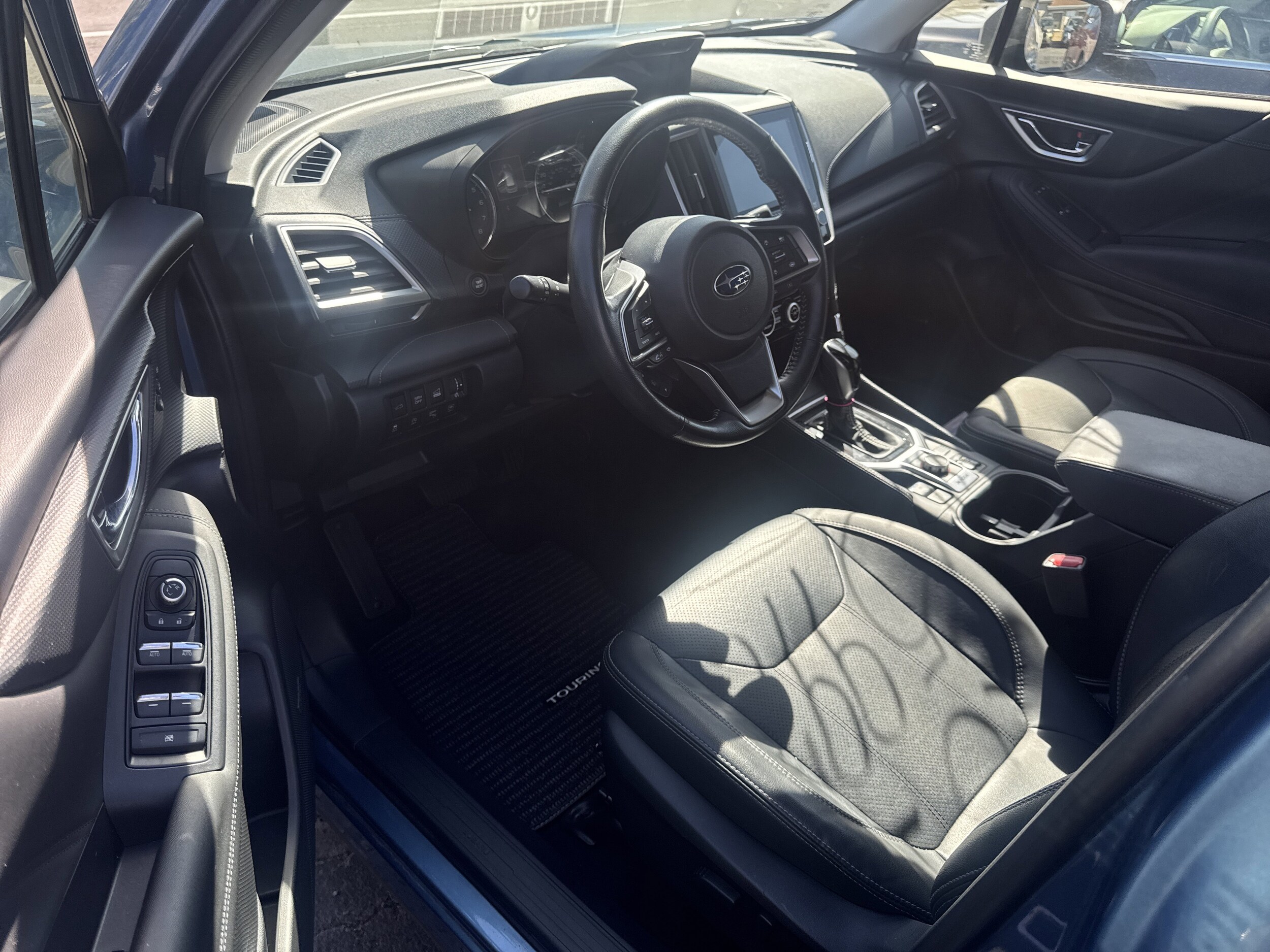 2020 Subaru Forester Touring photo 3