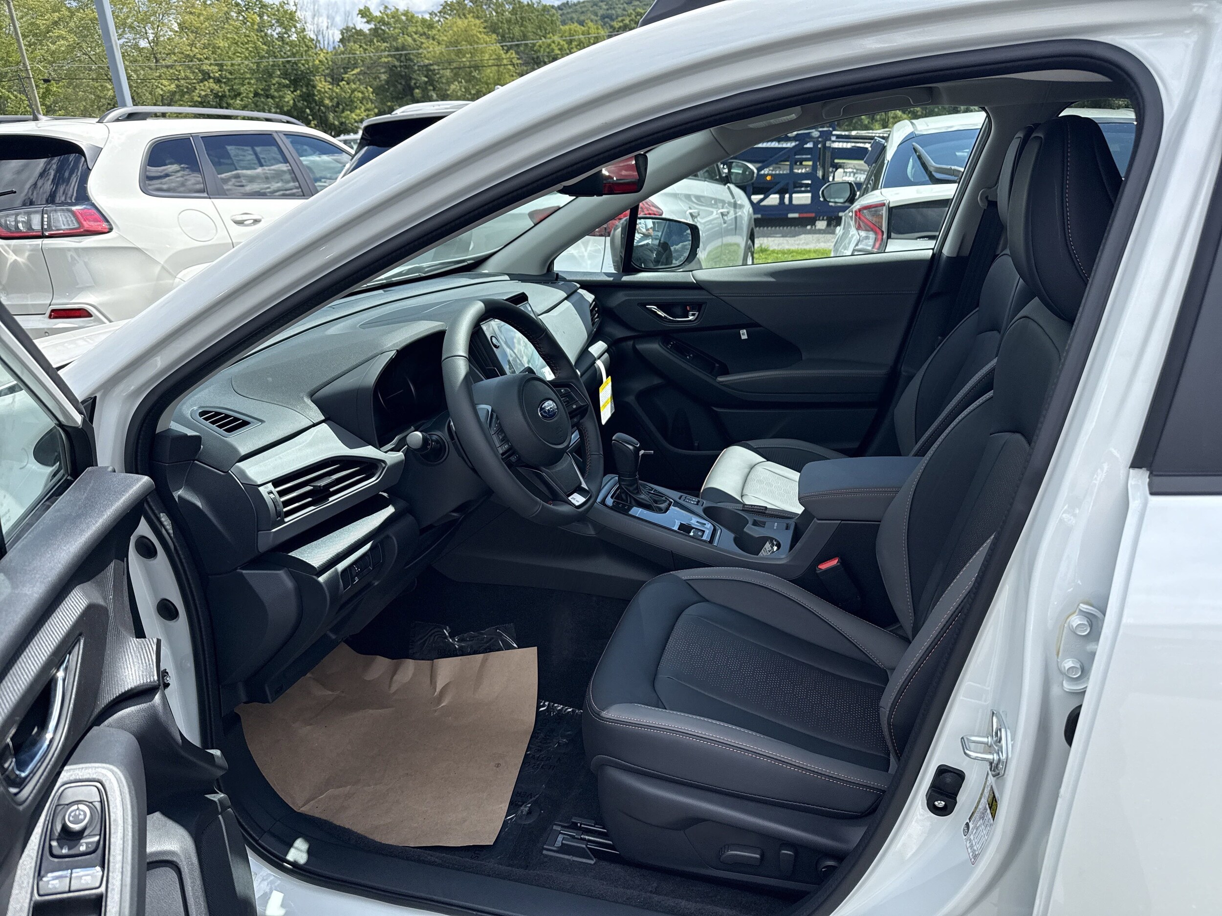 2025 Subaru Crosstrek Limited photo 2