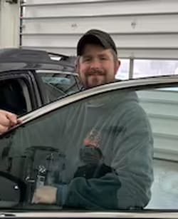 Staff member Thomas Carper from d693980f4225