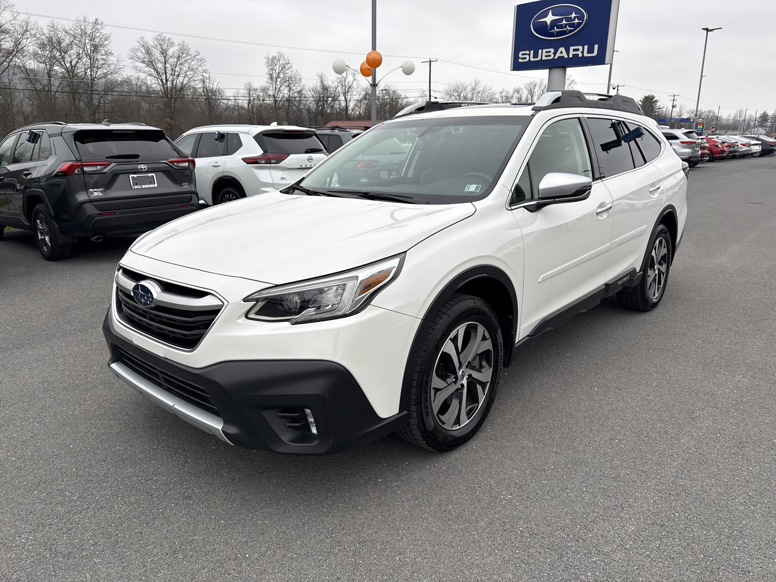 2021 Subaru Outback Touring XT photo 2