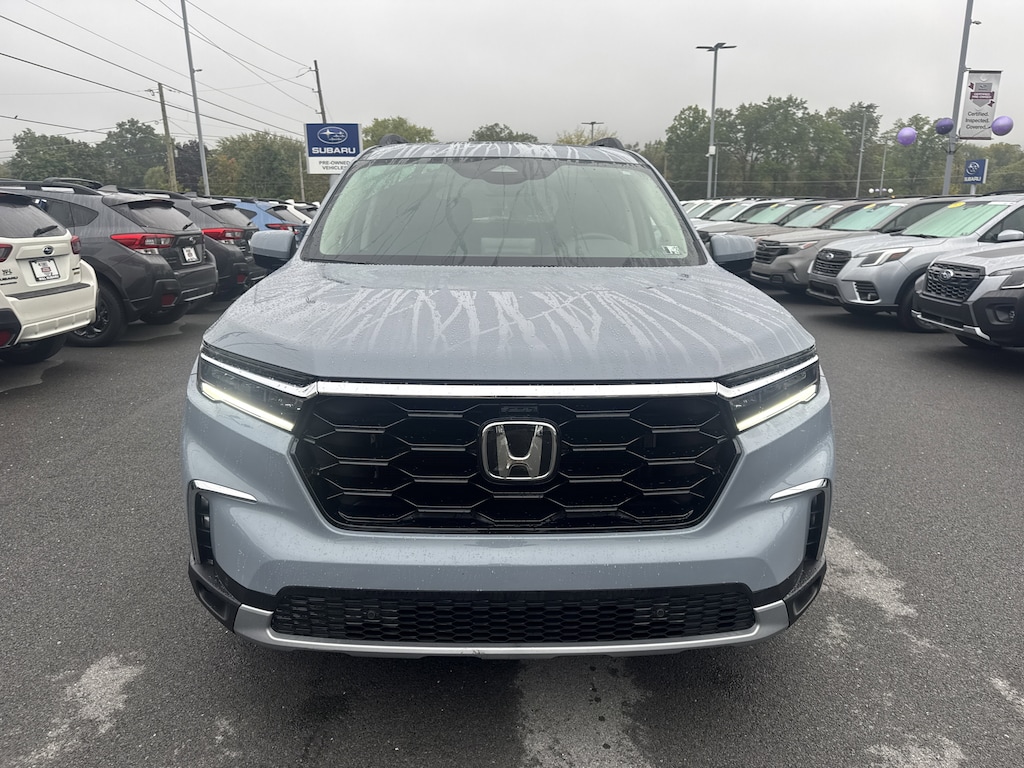 Used 2025 Honda Pilot Touring SUV
