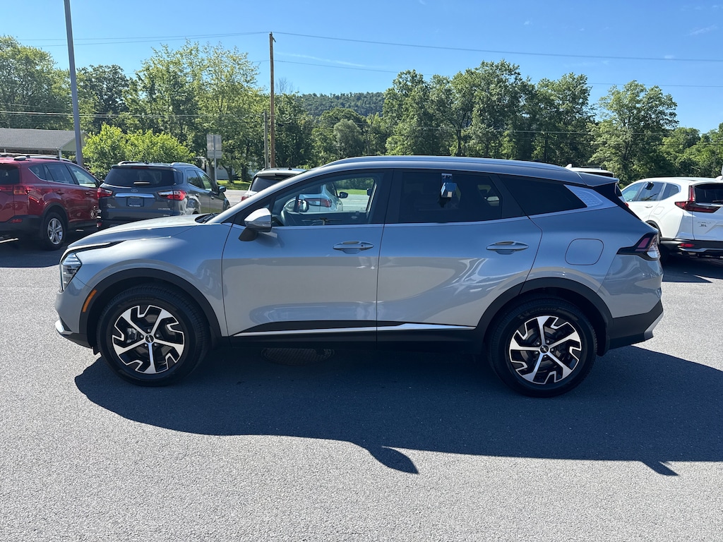 Used 2024 Kia Sportage EX SUV