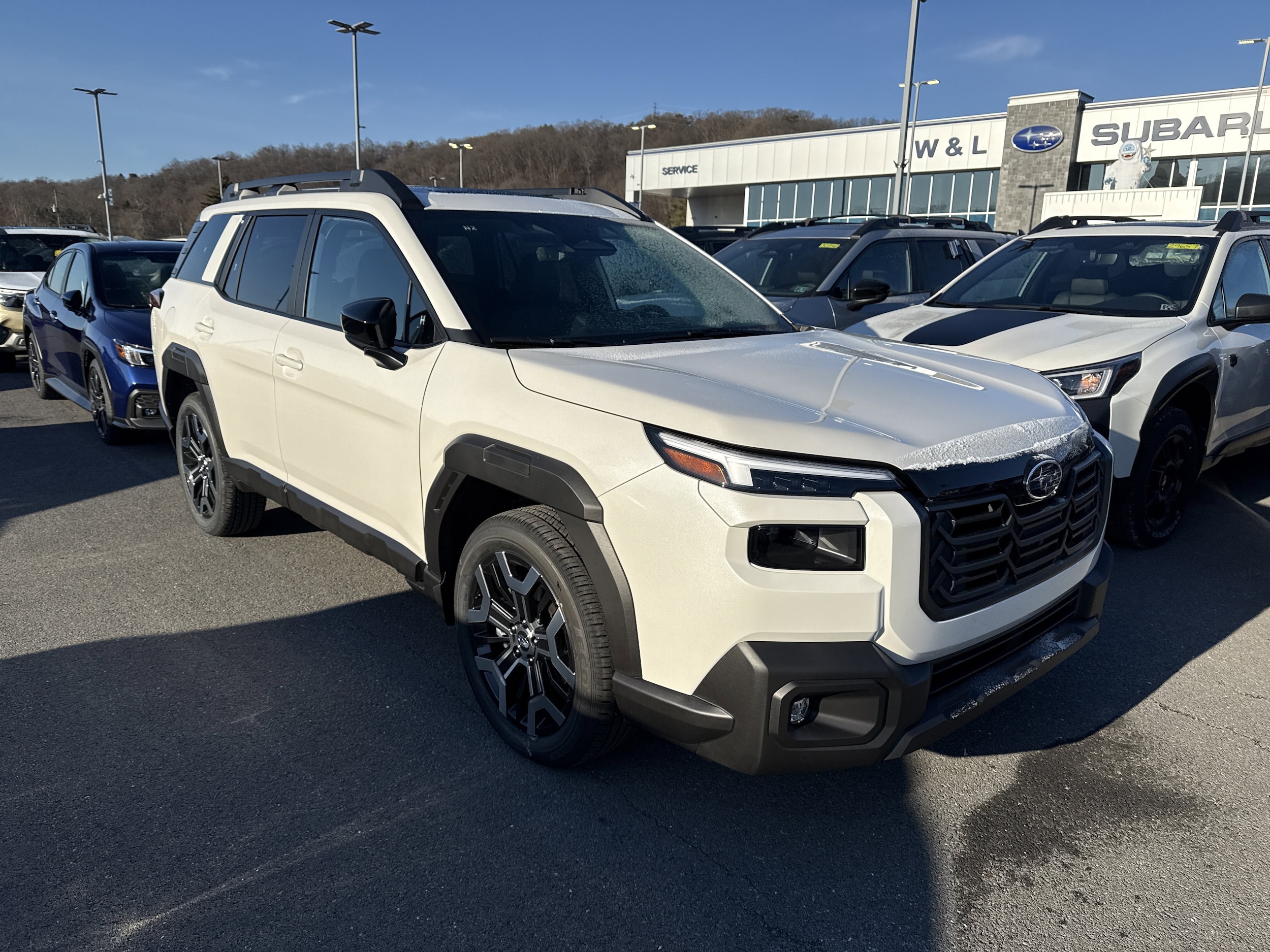 2026 Subaru Outback Touring's photo