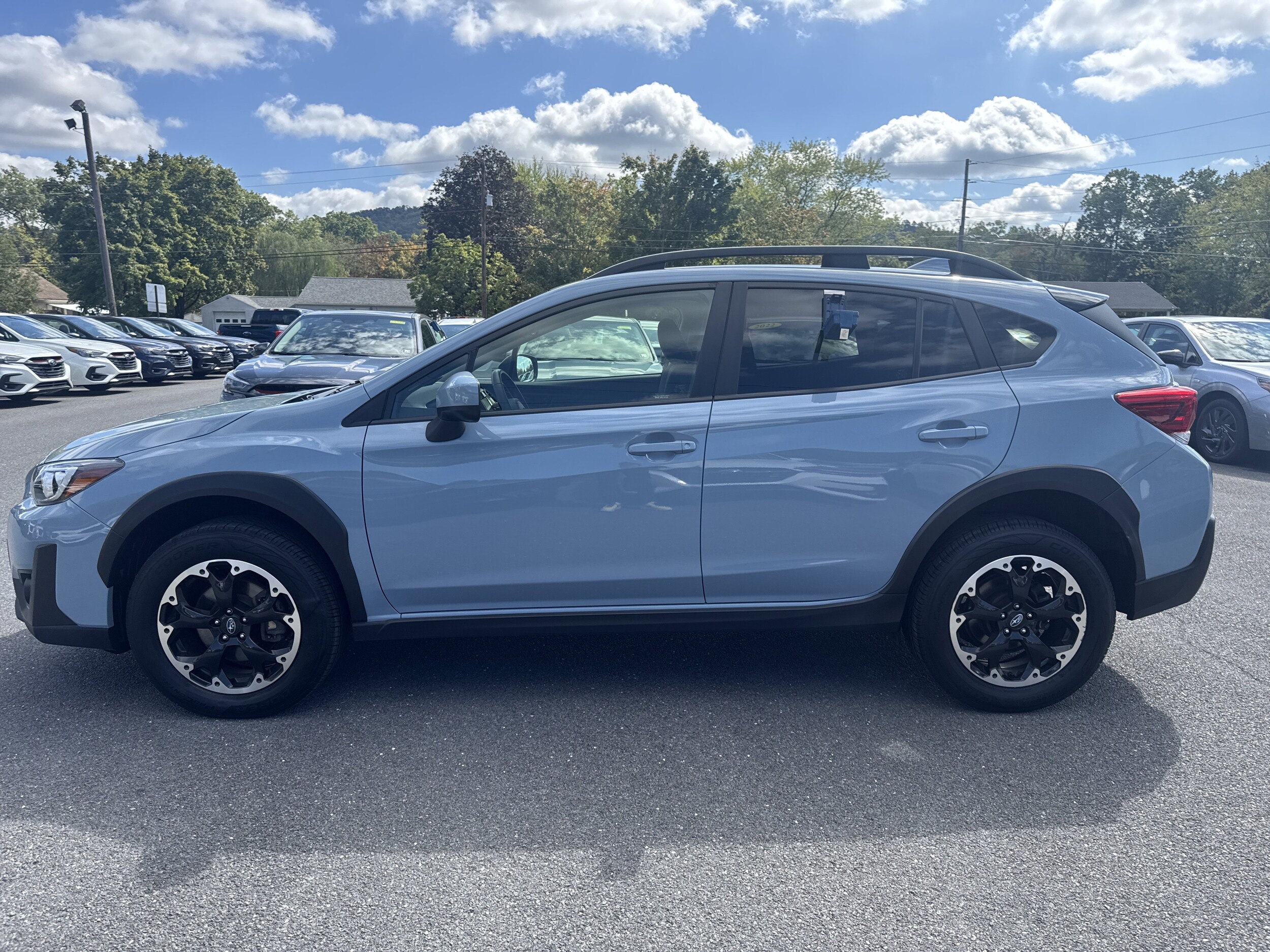 2023 Subaru Crosstrek Premium photo 3