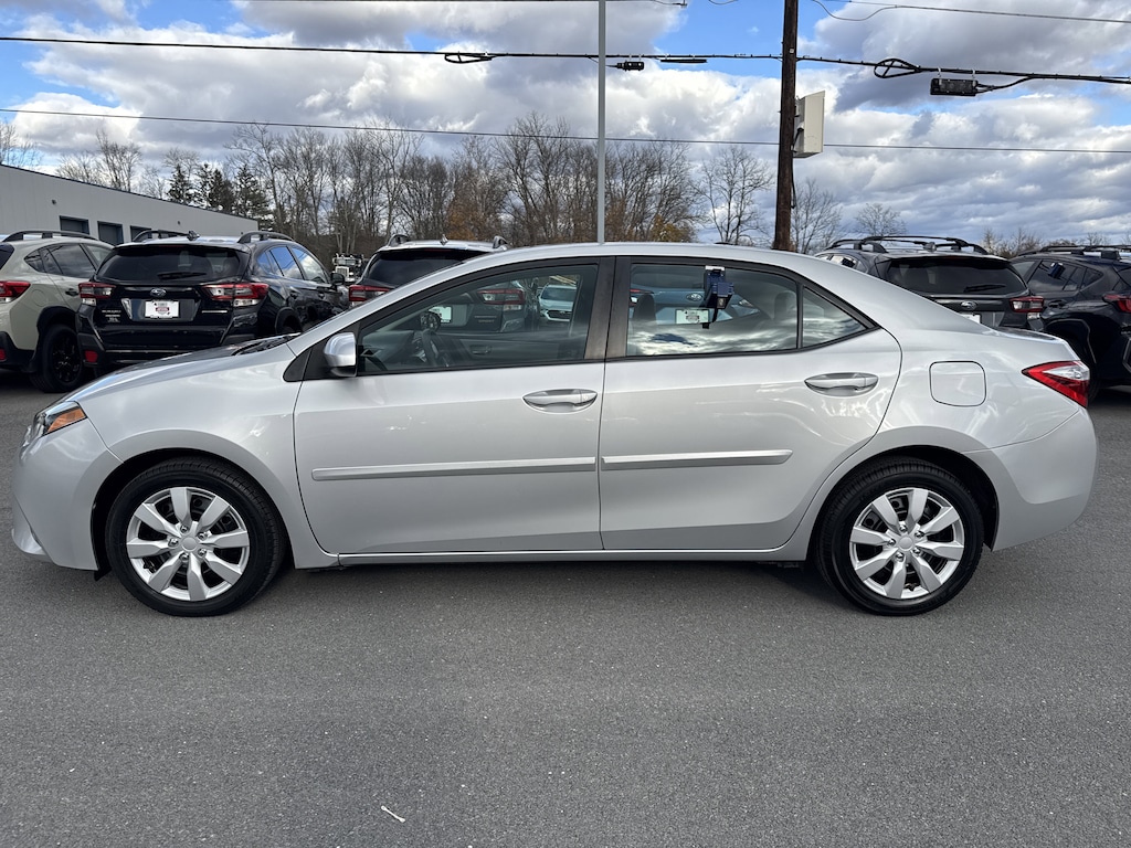 Used 2015 Toyota Corolla LE Sedan