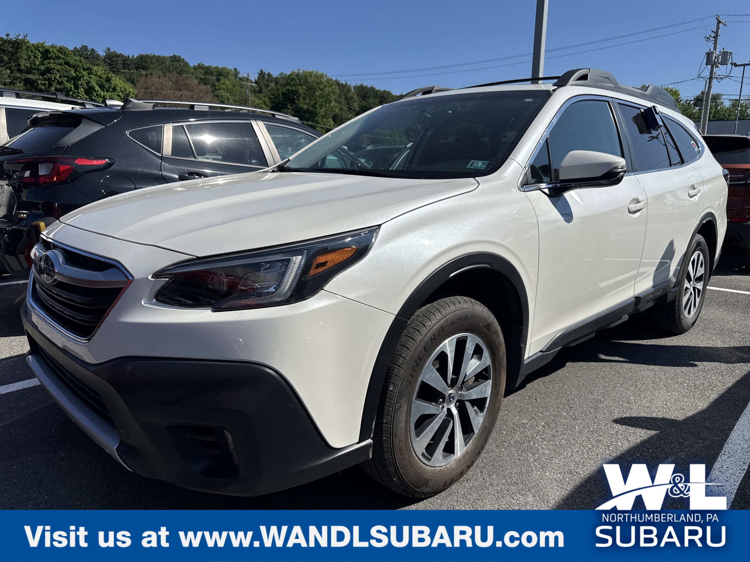 2022 Subaru Outback Premium's photo