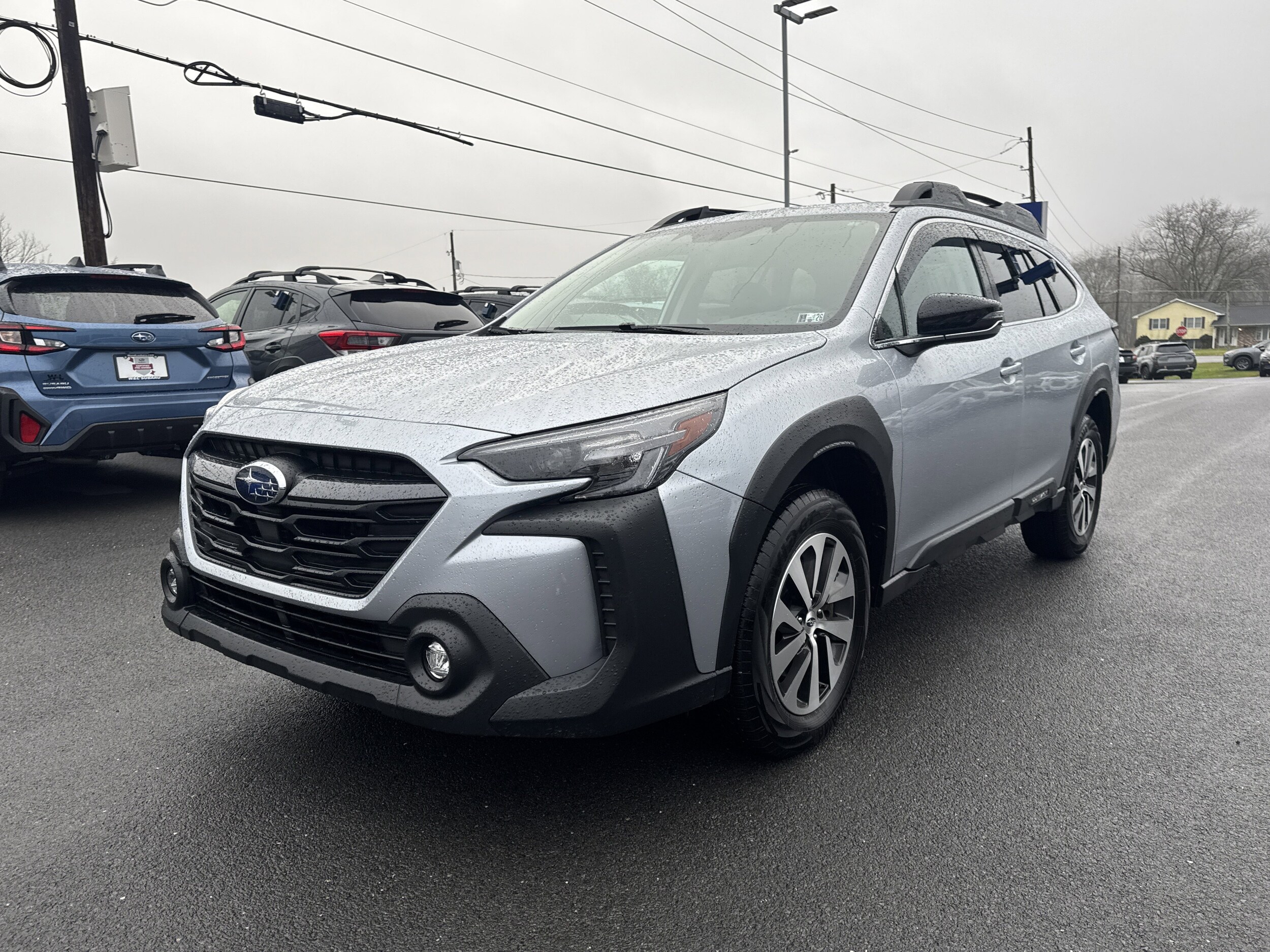 2025 Subaru Outback Premium photo 2