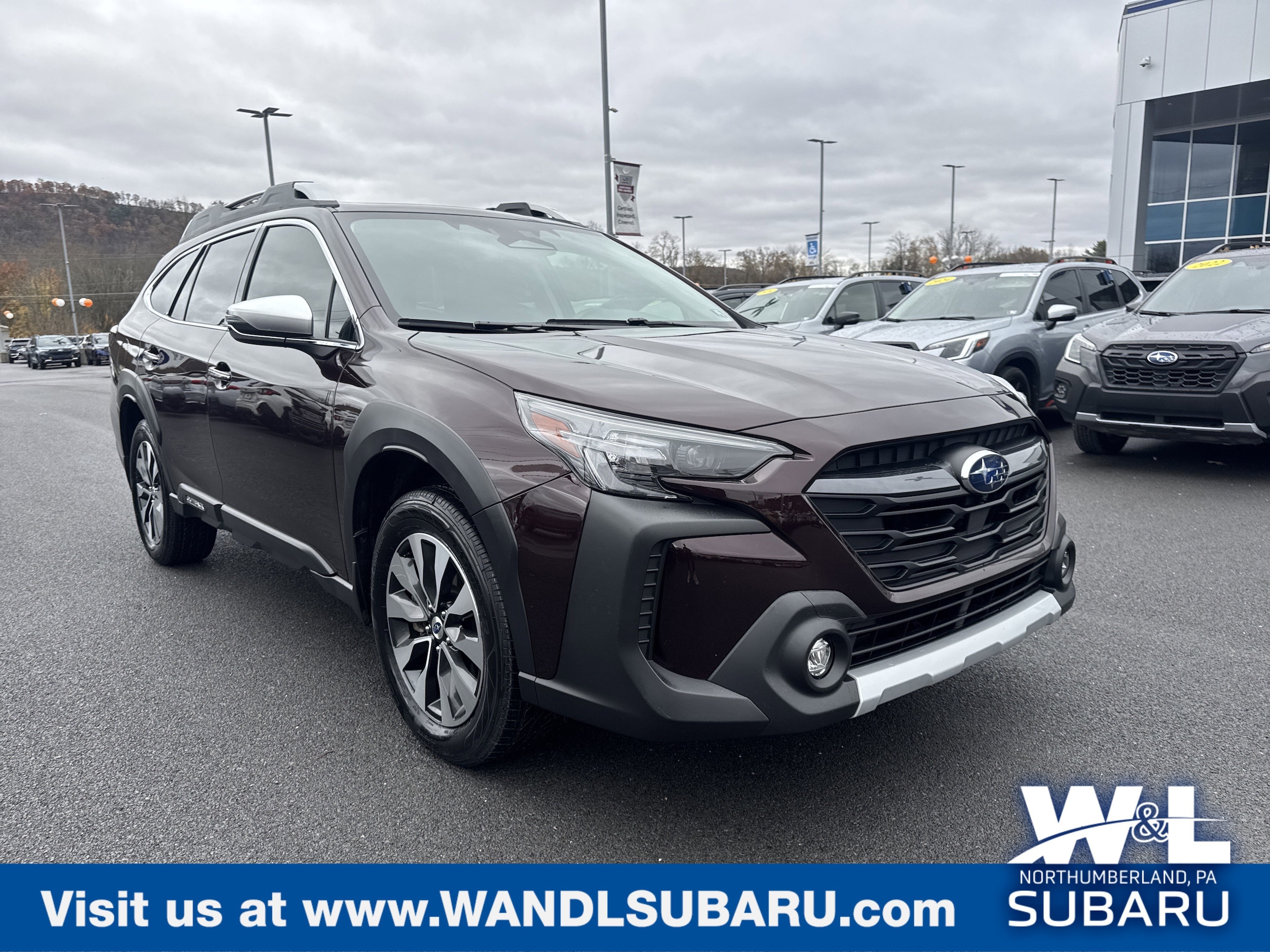 2023 Subaru Outback Touring's photo