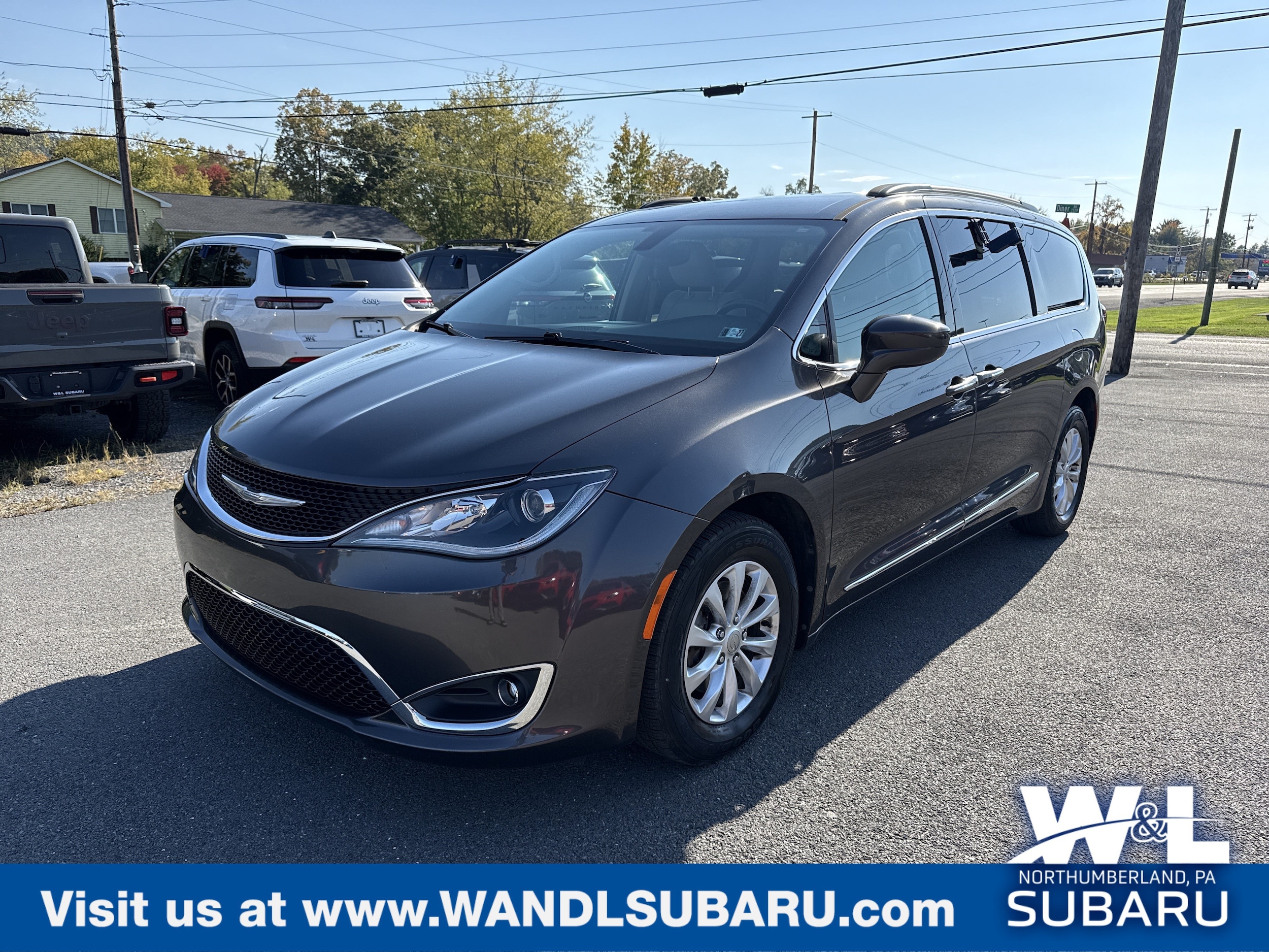 2017 Chrysler Pacifica Touring-L