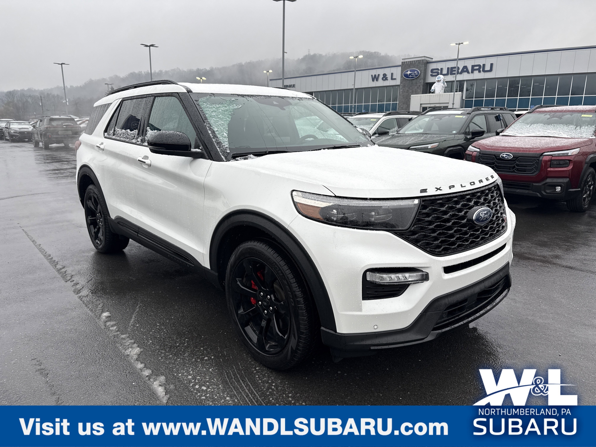 2024 Ford Explorer ST's photo