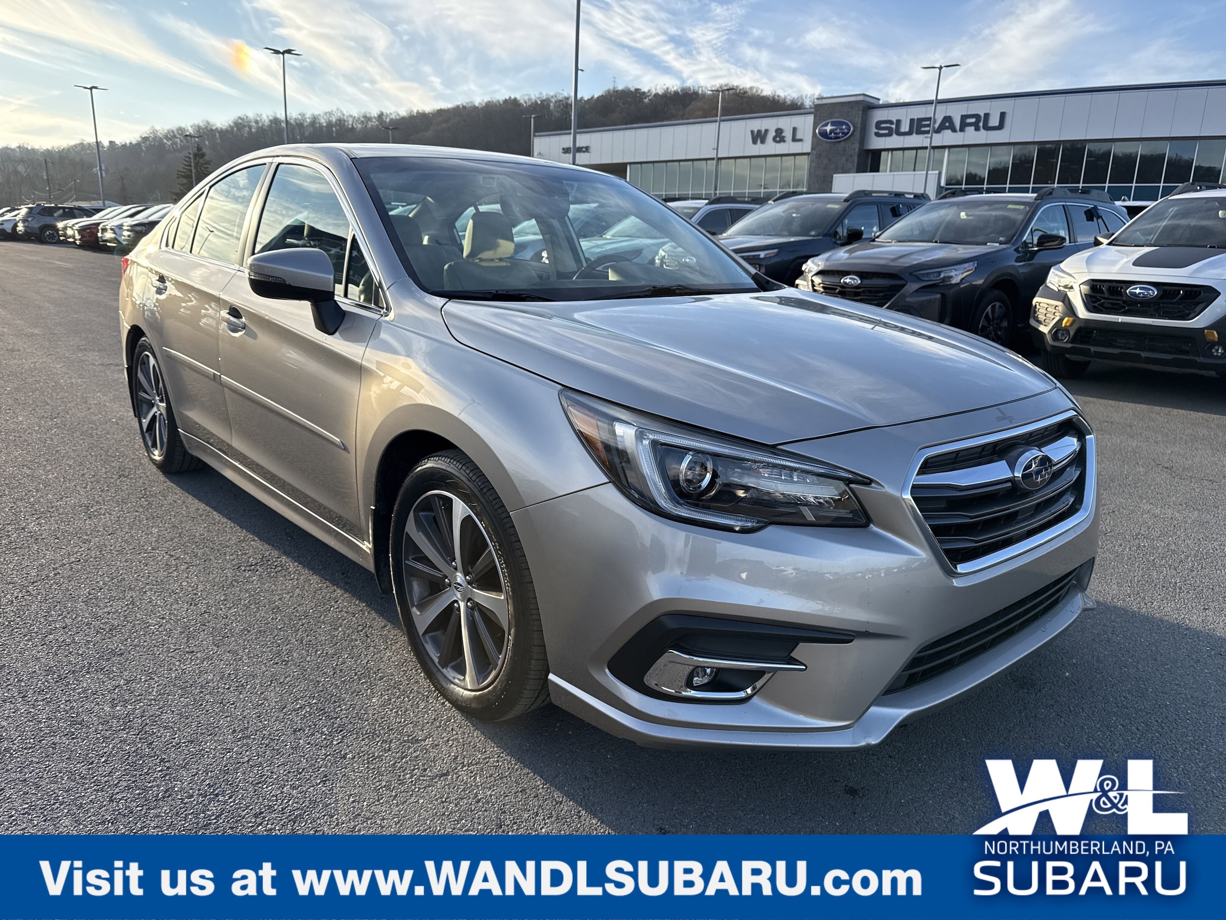 2019 Subaru Legacy Limited's photo