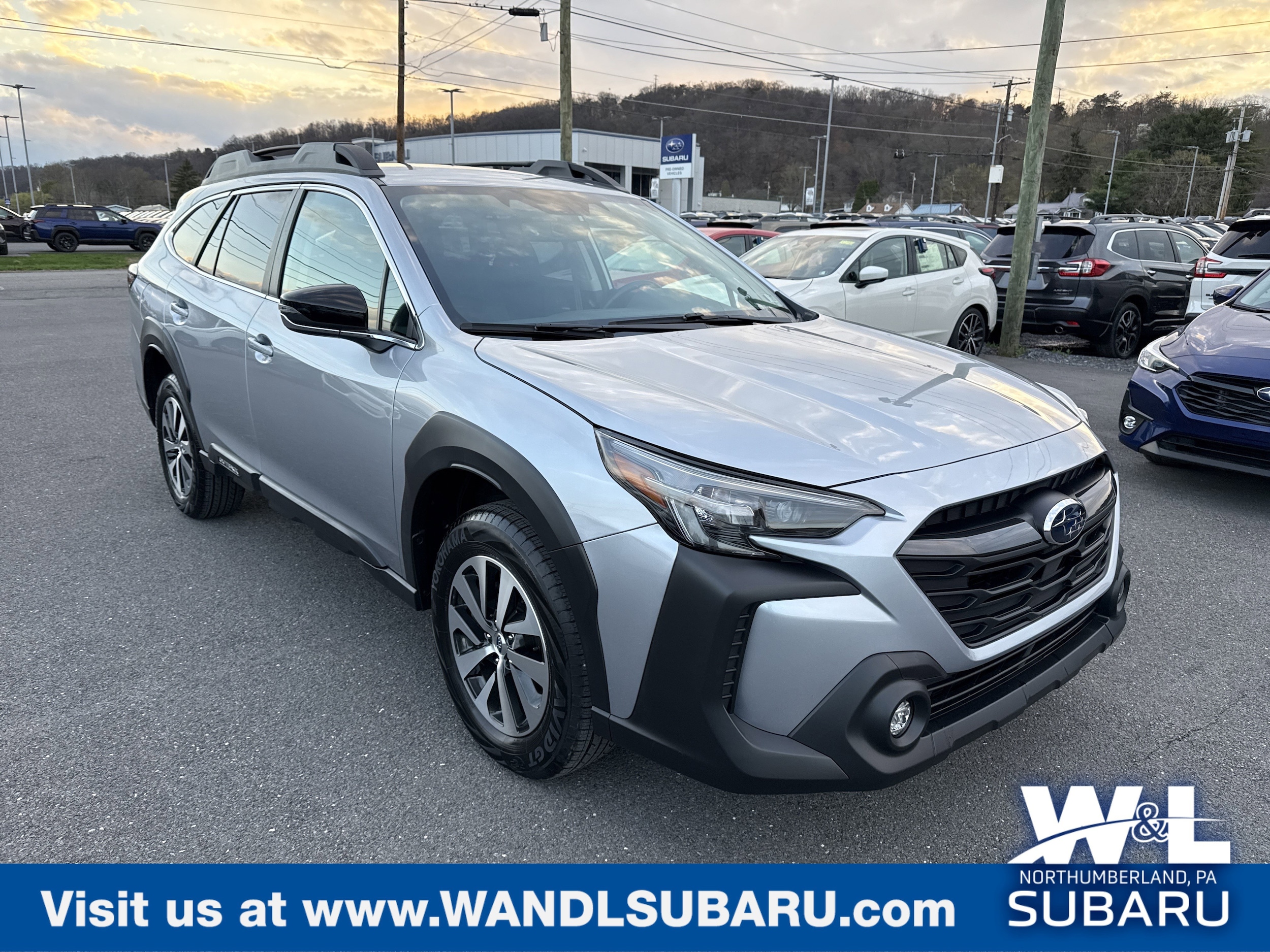 2024 Subaru Outback Premium's photo