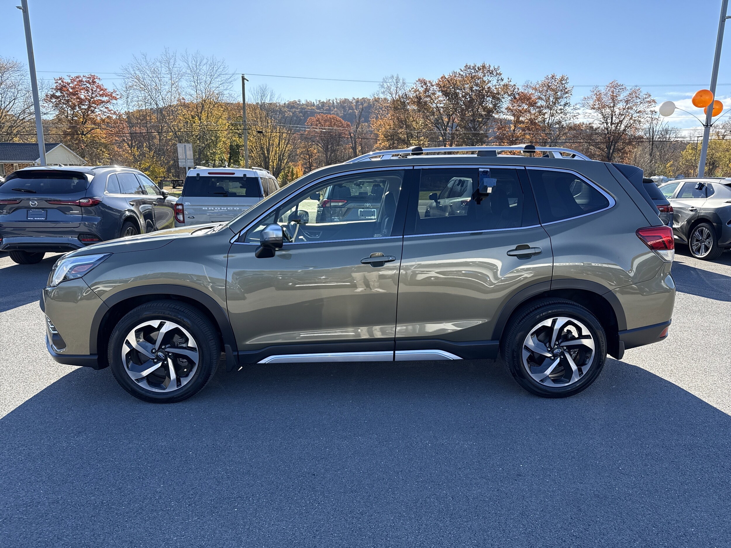 2024 Subaru Forester Touring photo 3
