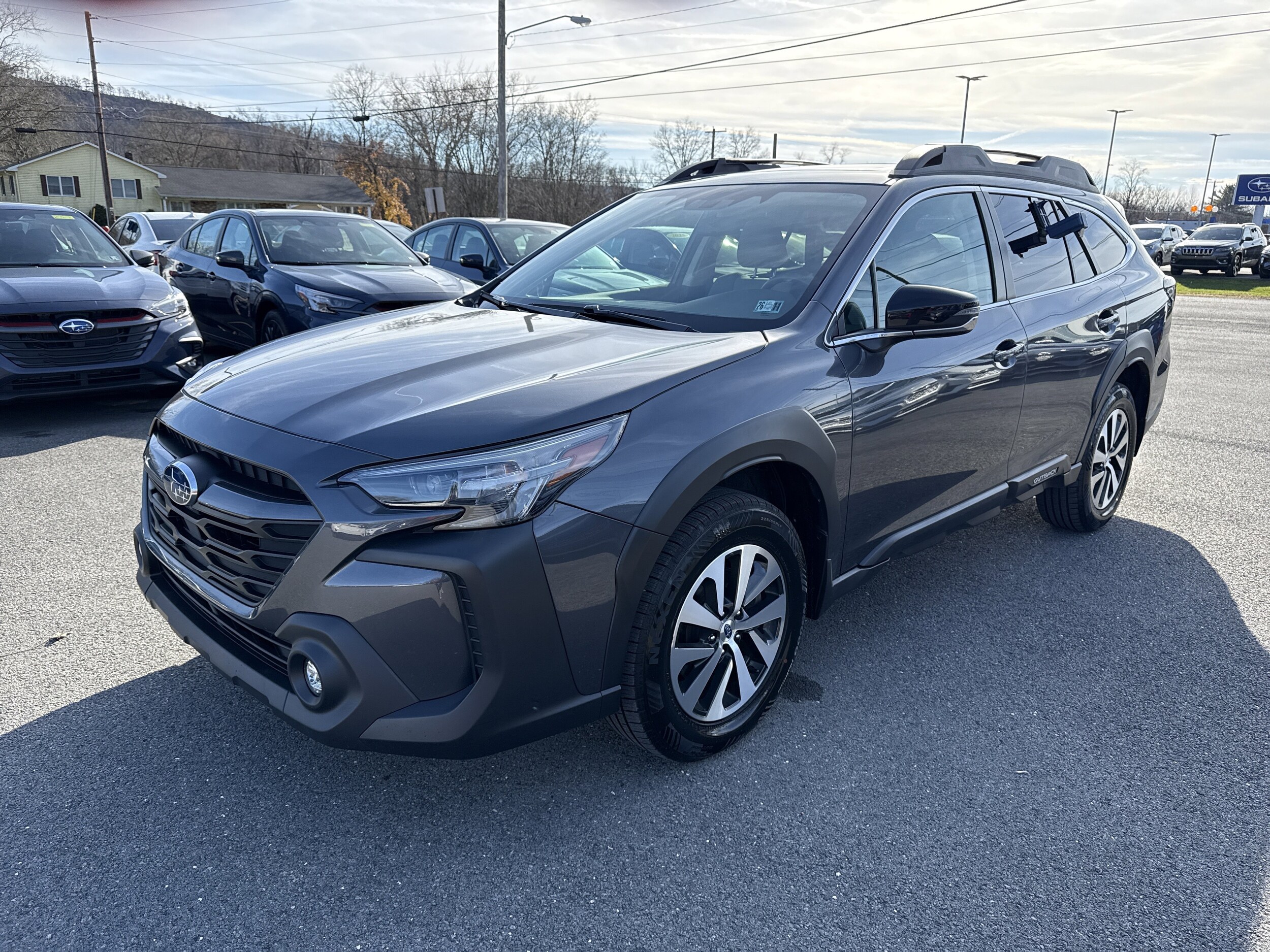 2023 Subaru Outback Premium photo 2