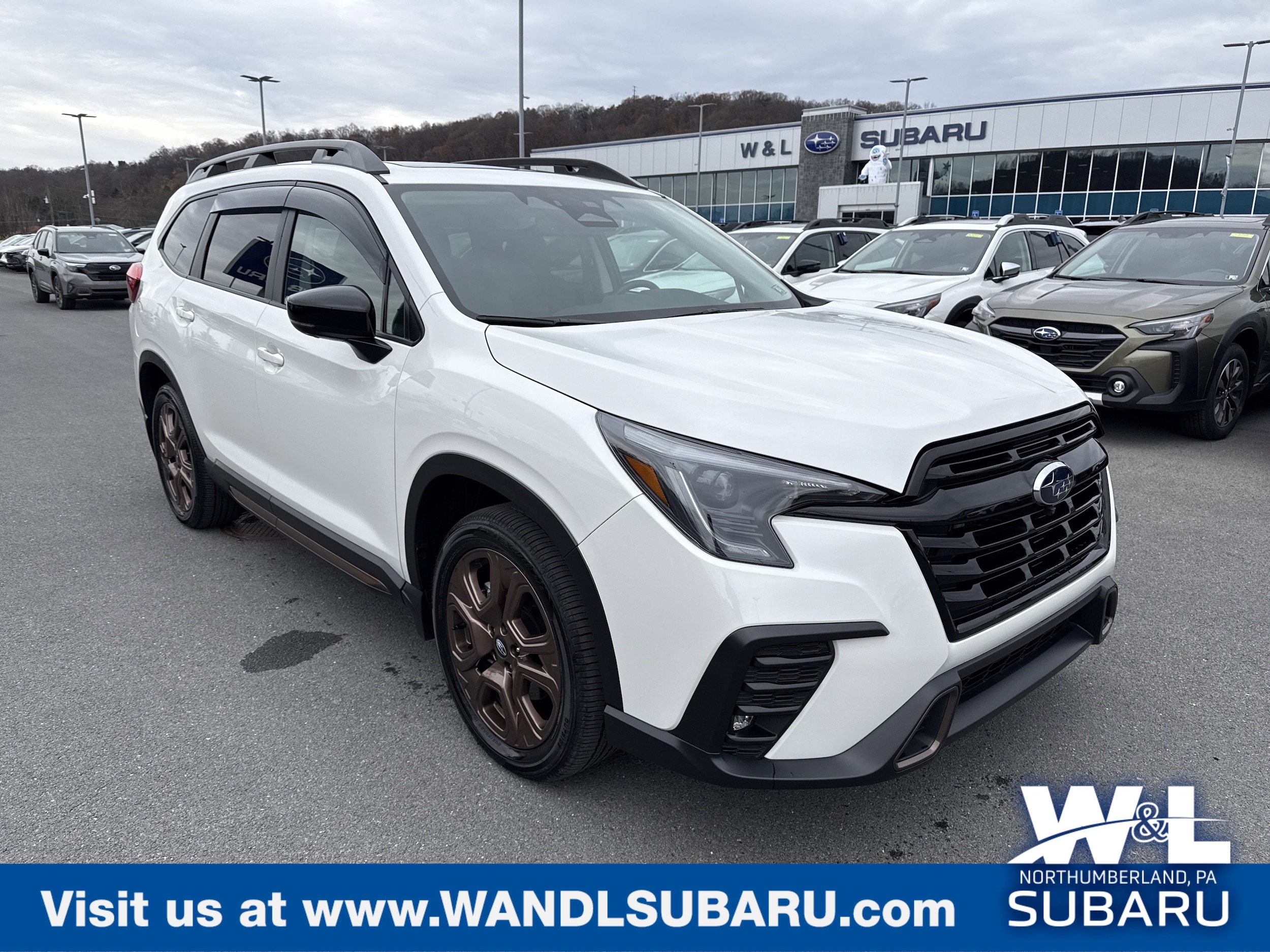 2025 Subaru Ascent Bronze Edition's photo