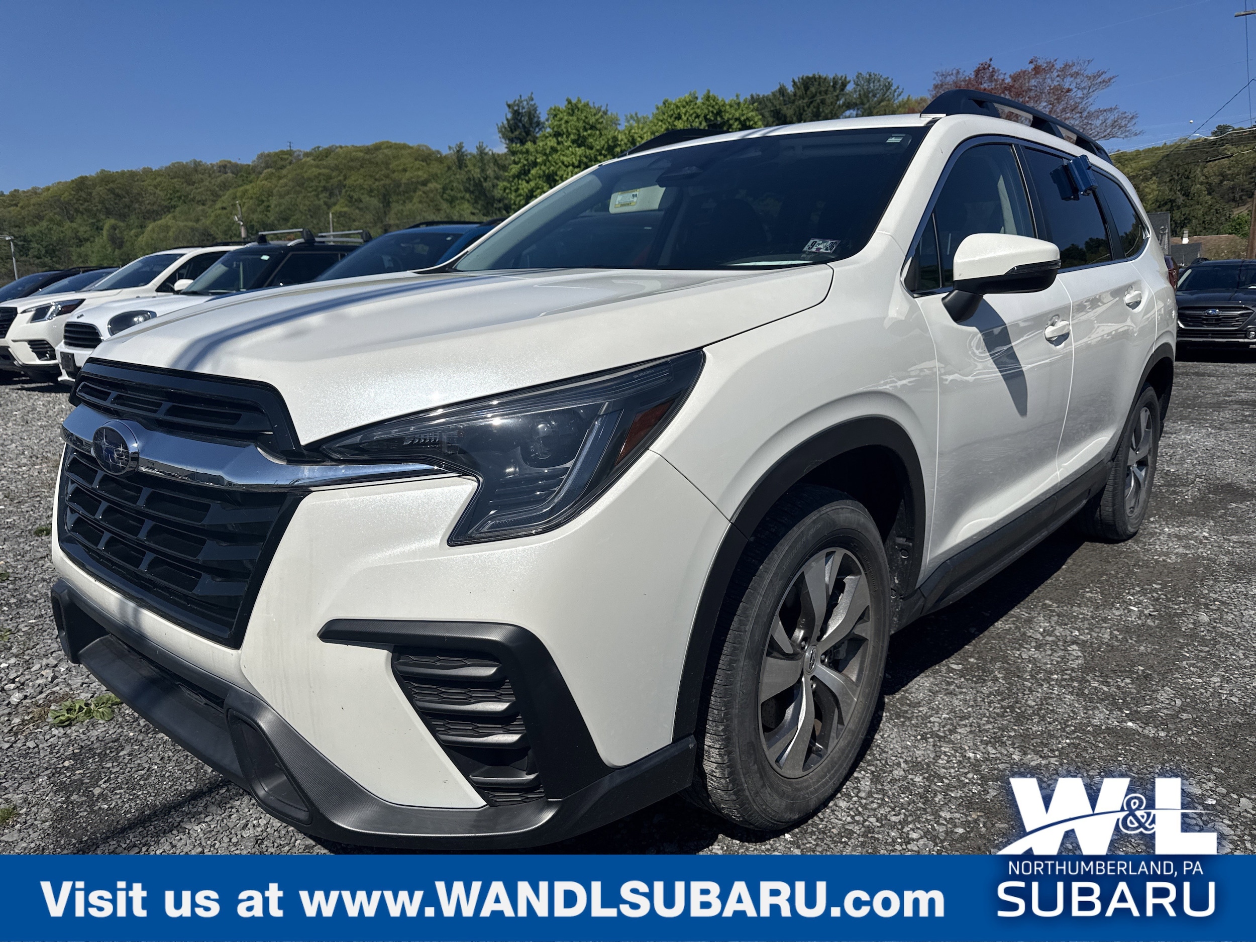 2023 Subaru Ascent Premium 7 Passenger's photo