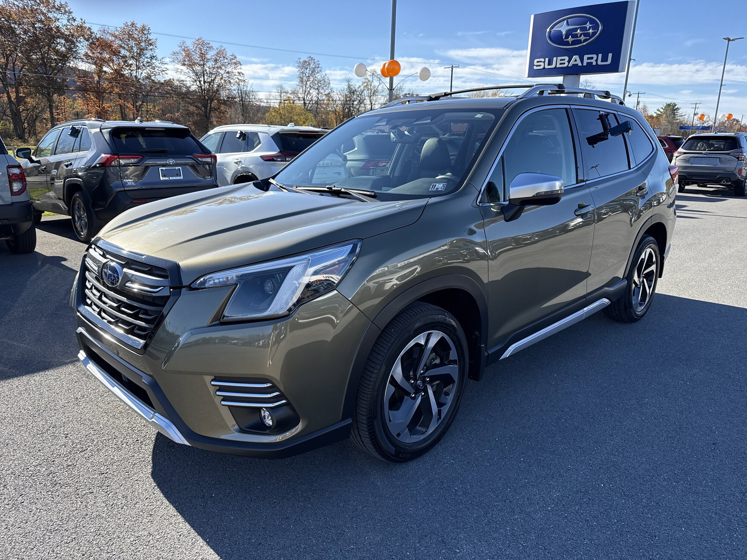 2024 Subaru Forester Touring photo 2
