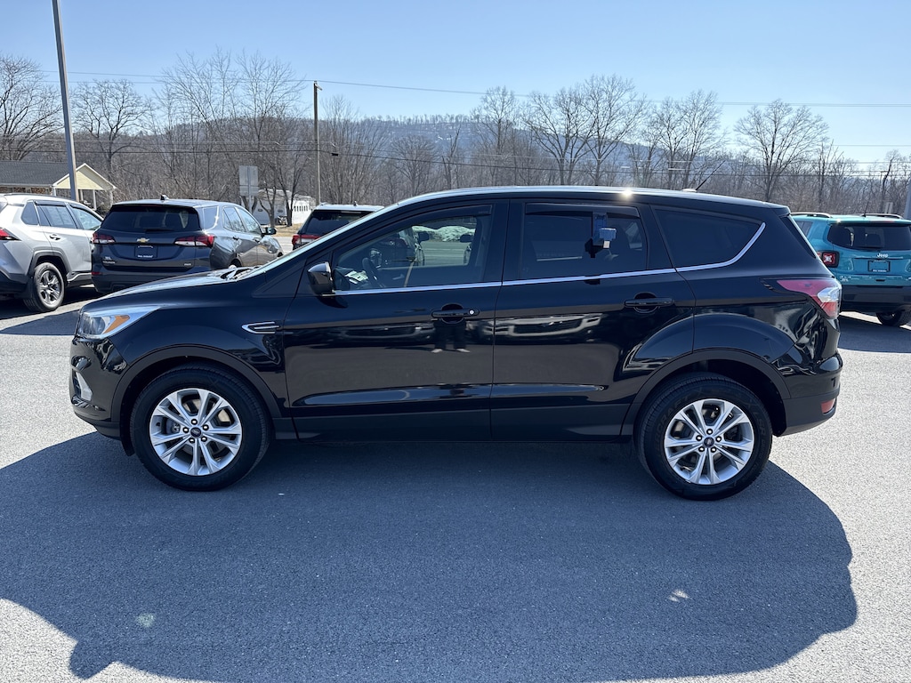 Used 2017 Ford Escape SE SUV